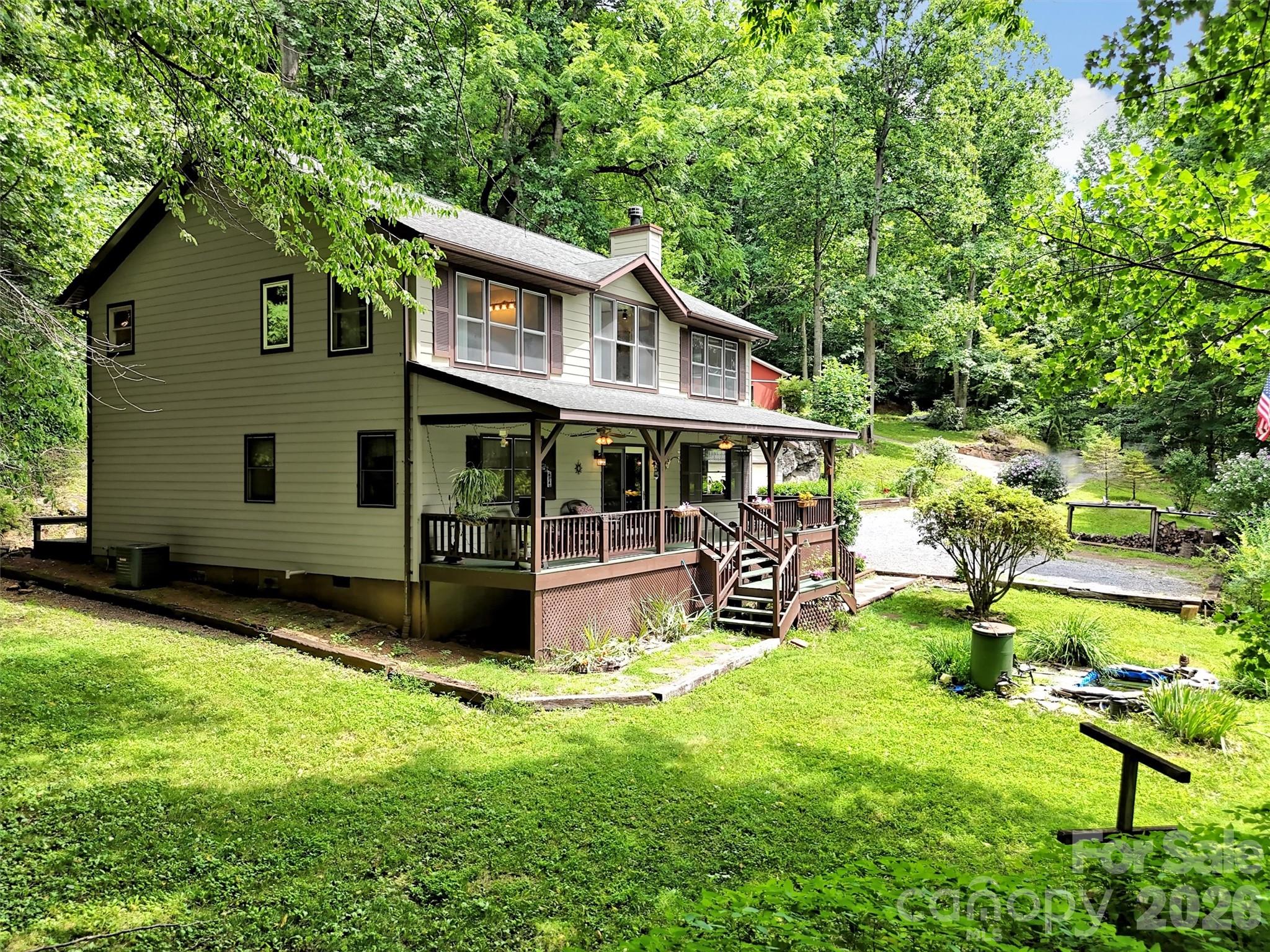 Single Family Residence at 150 Sorghum Drive, Waynesville, photo 5 of 38