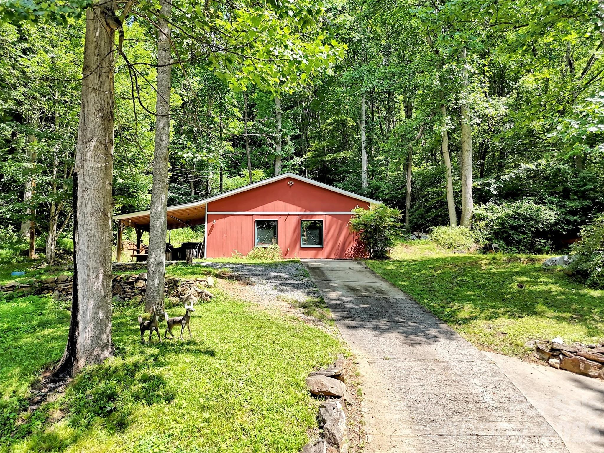 Single Family Residence at 150 Sorghum Drive, Waynesville, photo 34 of 38