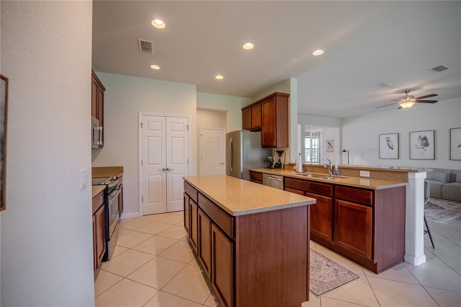 Single Family Residence at 9876 SW 69TH LN, OCALA, photo 21 of 64