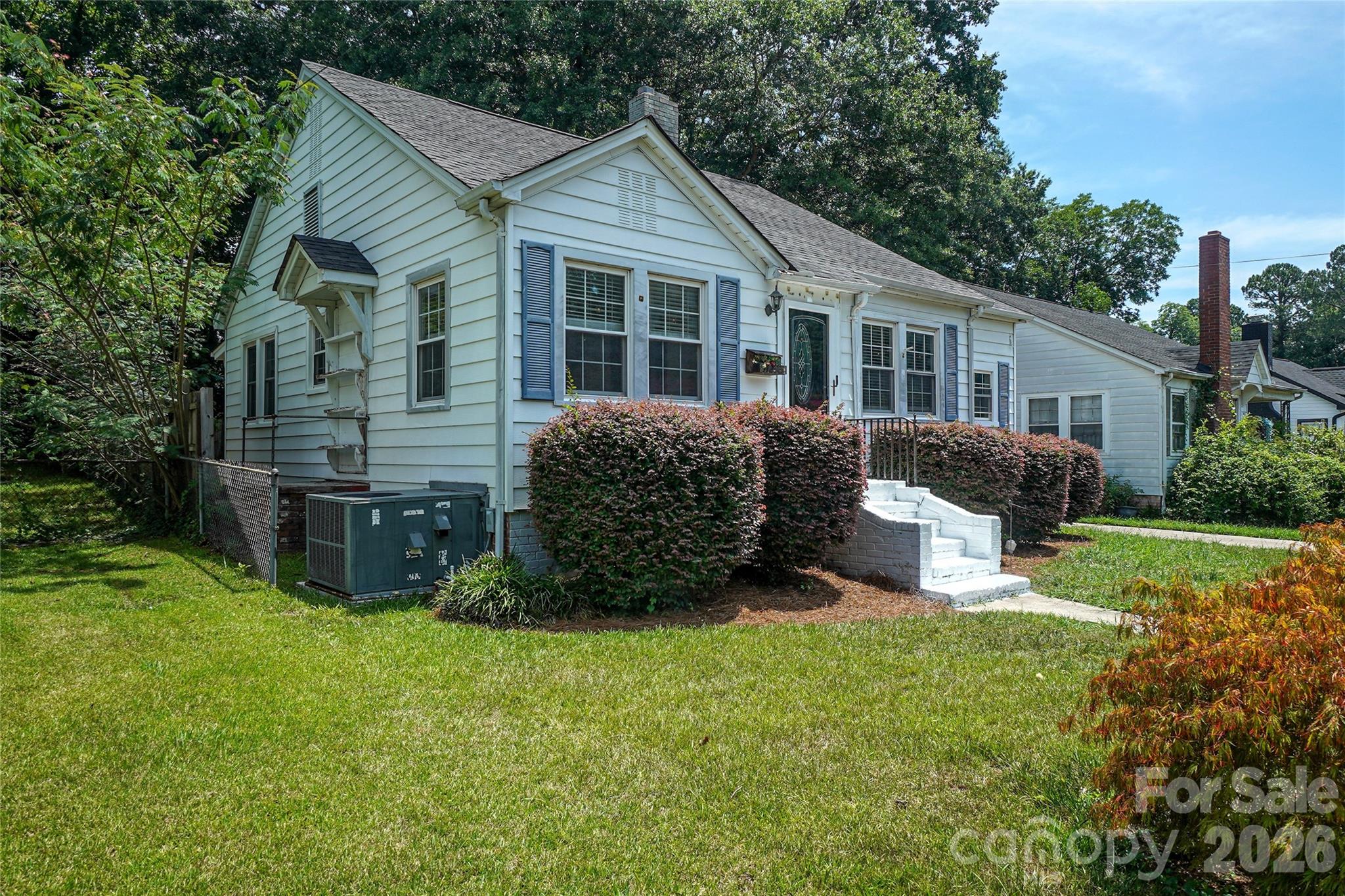Single Family Residence at 512 W 8th Avenue, Gastonia, photo 3 of 25