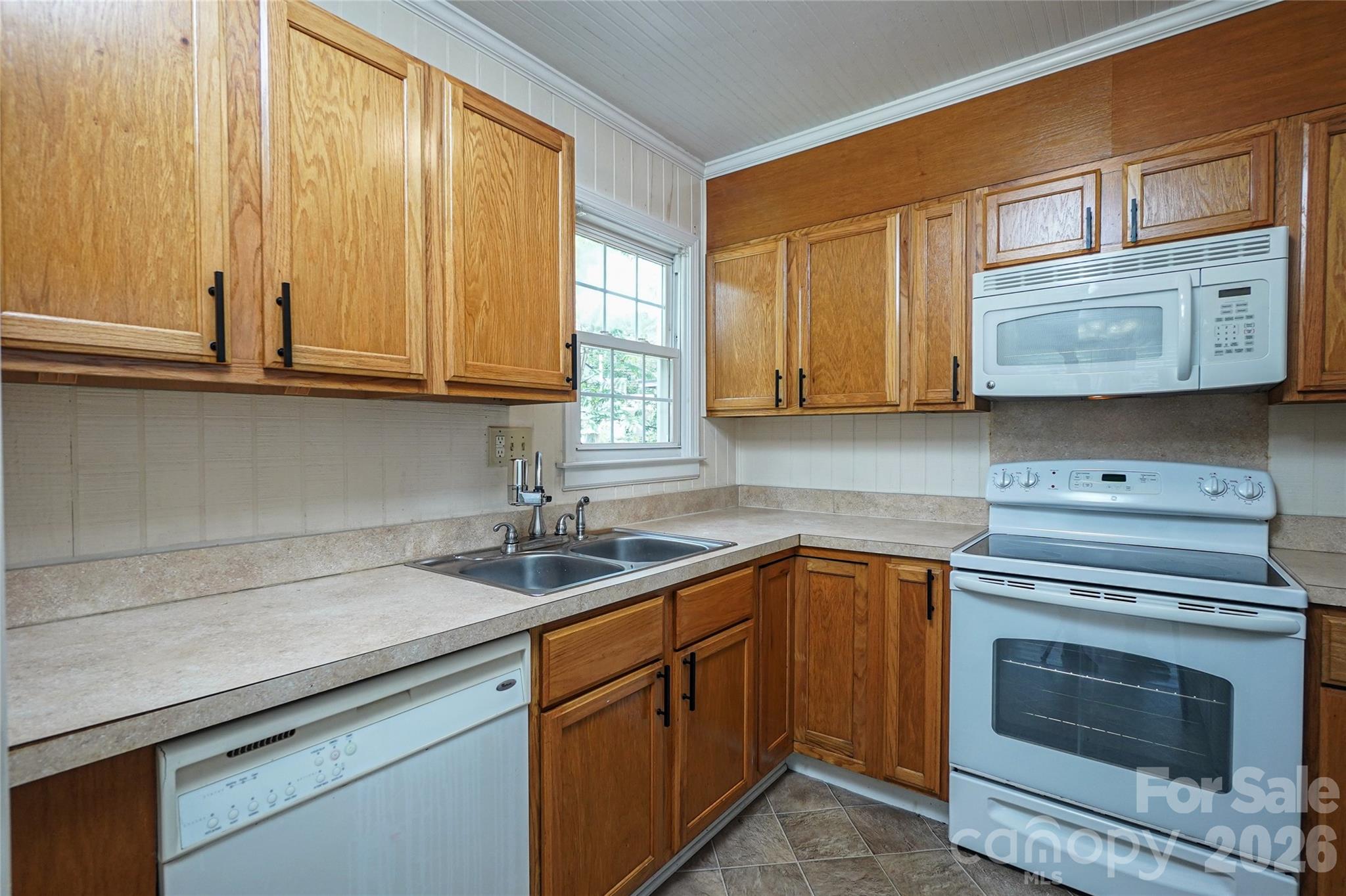 Single Family Residence at 512 W 8th Avenue, Gastonia, photo 17 of 25