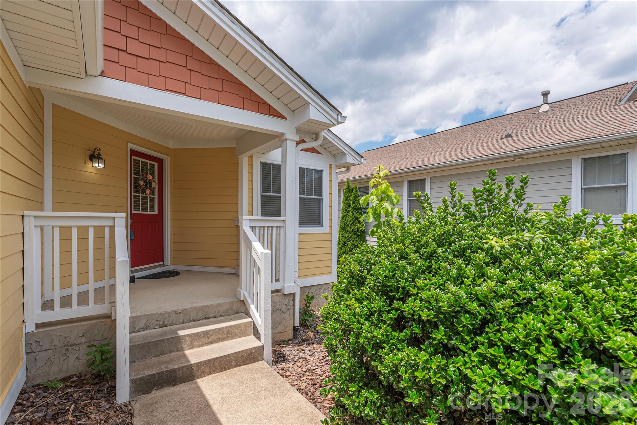 Single Family Residence at 41 Little Fox Lane, Fletcher, photo 3 of 42