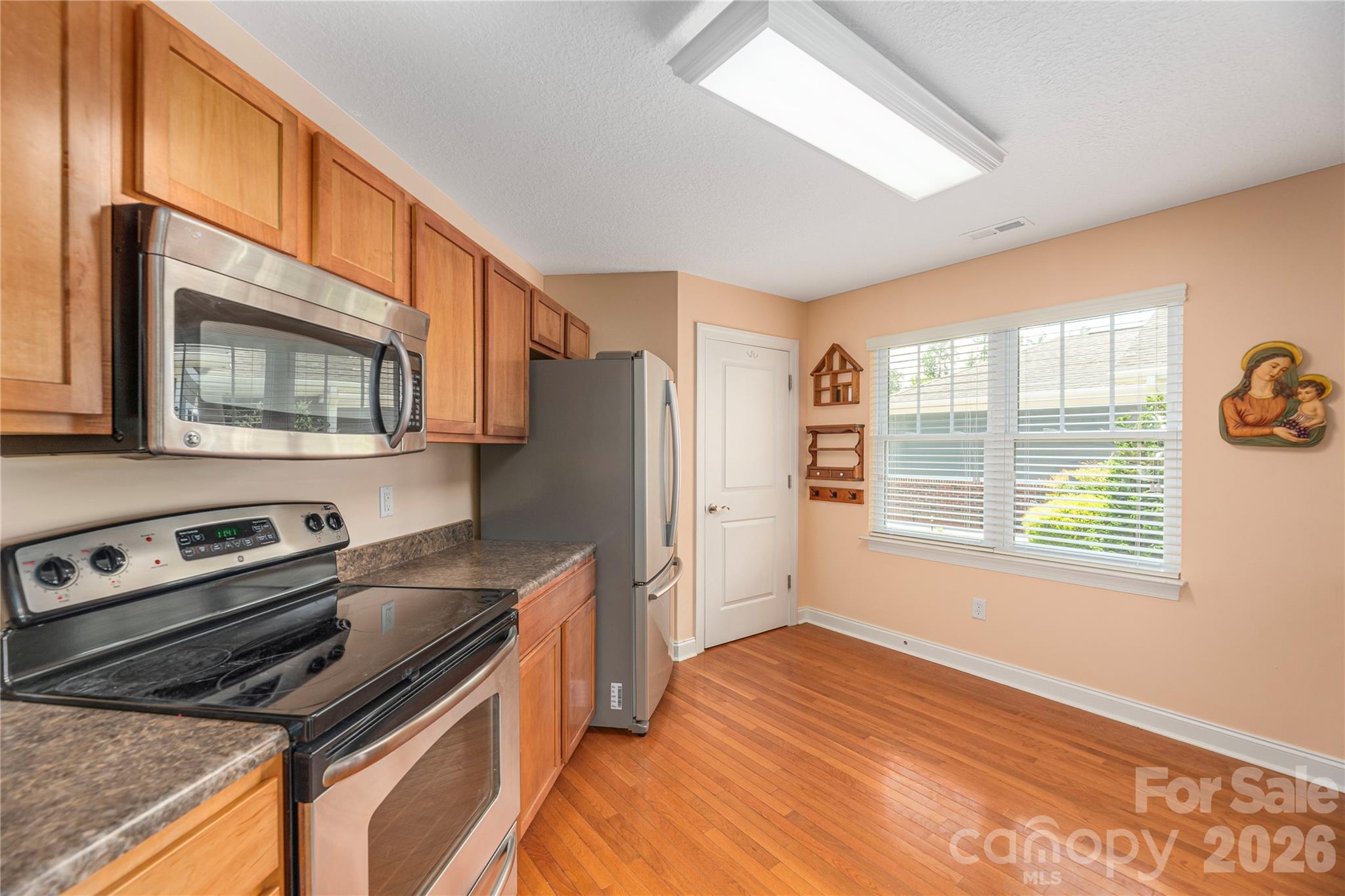 Single Family Residence at 41 Little Fox Lane, Fletcher, photo 14 of 42