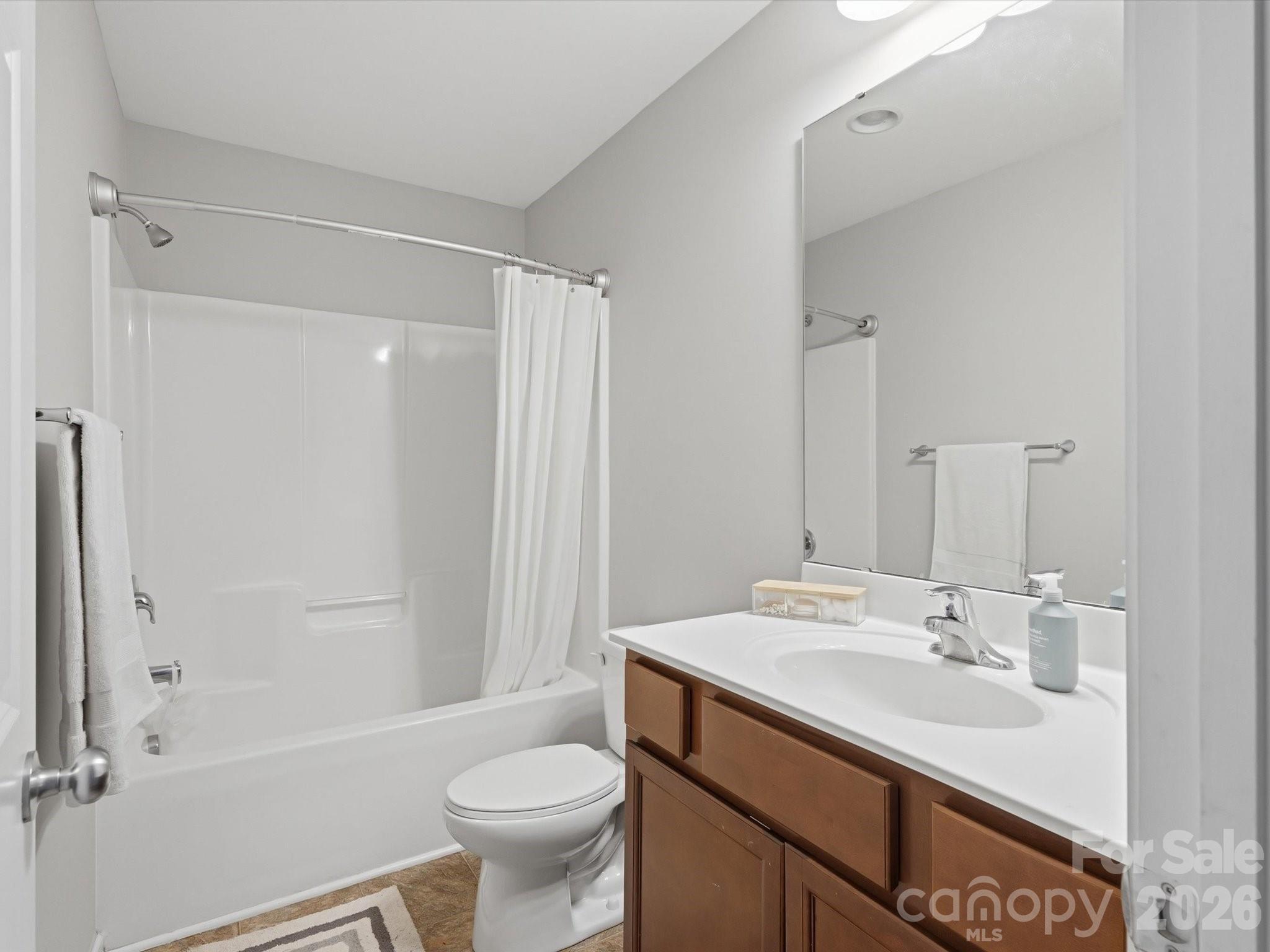 Single Family Residence at 1566 Glenbar Court, Clover, photo 31 of 48
