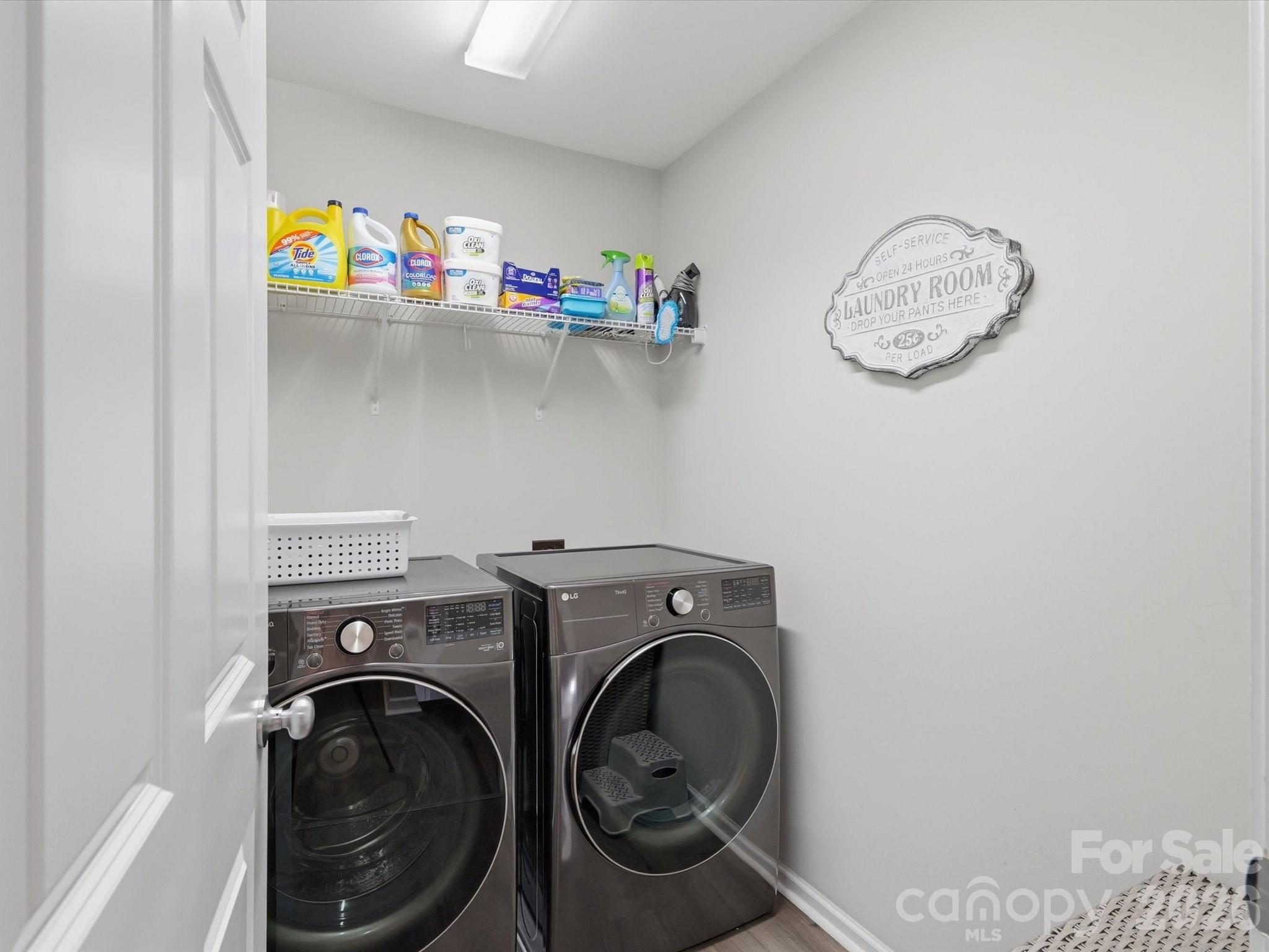 Single Family Residence at 1566 Glenbar Court, Clover, photo 32 of 48
