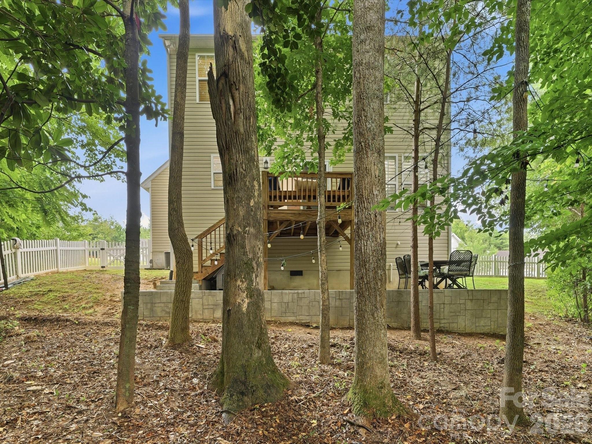 Single Family Residence at 1566 Glenbar Court, Clover, photo 35 of 48