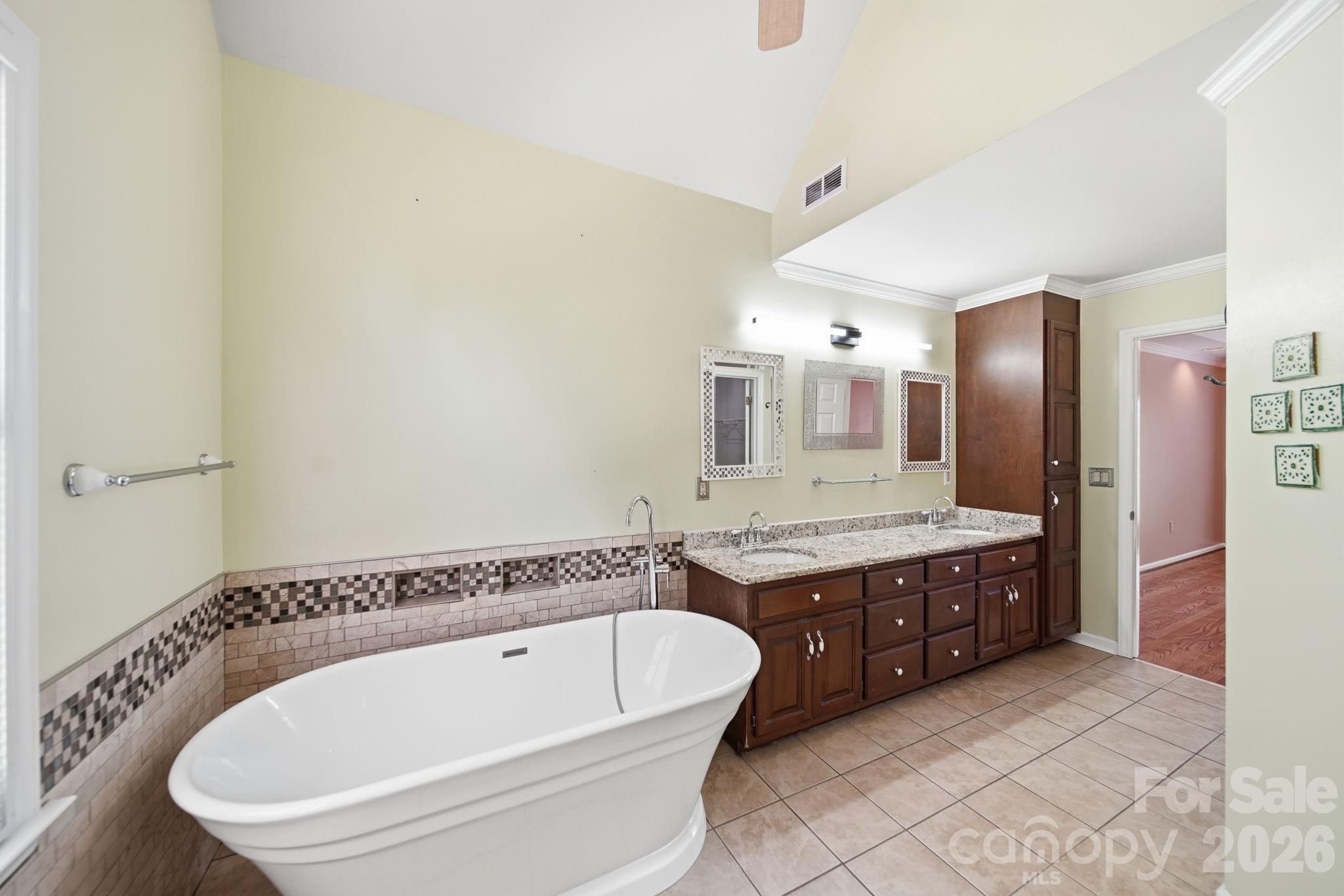 Single Family Residence at 1265 Braeburn Road NW, Concord, photo 22 of 45