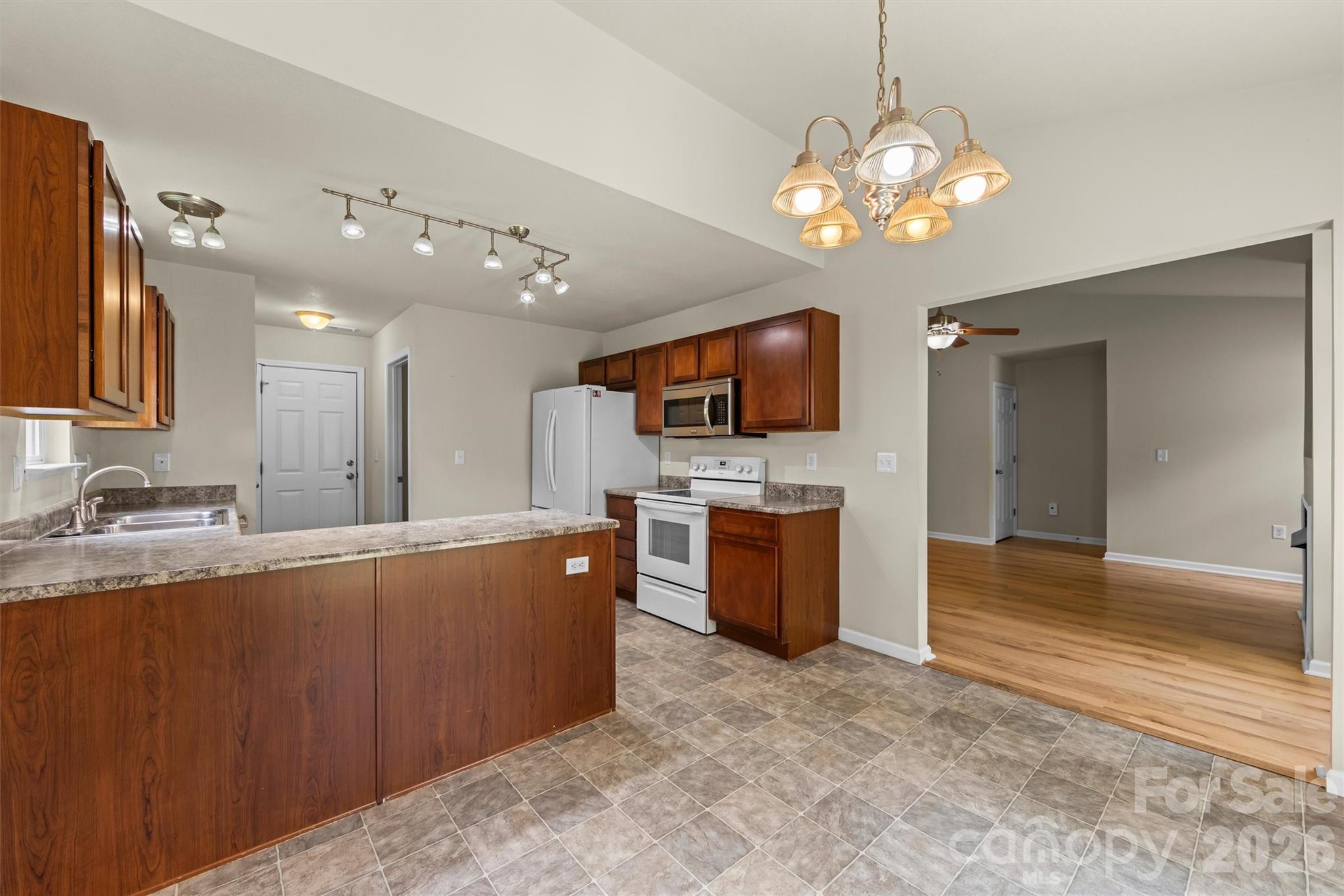 Dining Area - 58 Lilac Fields Way, Arden