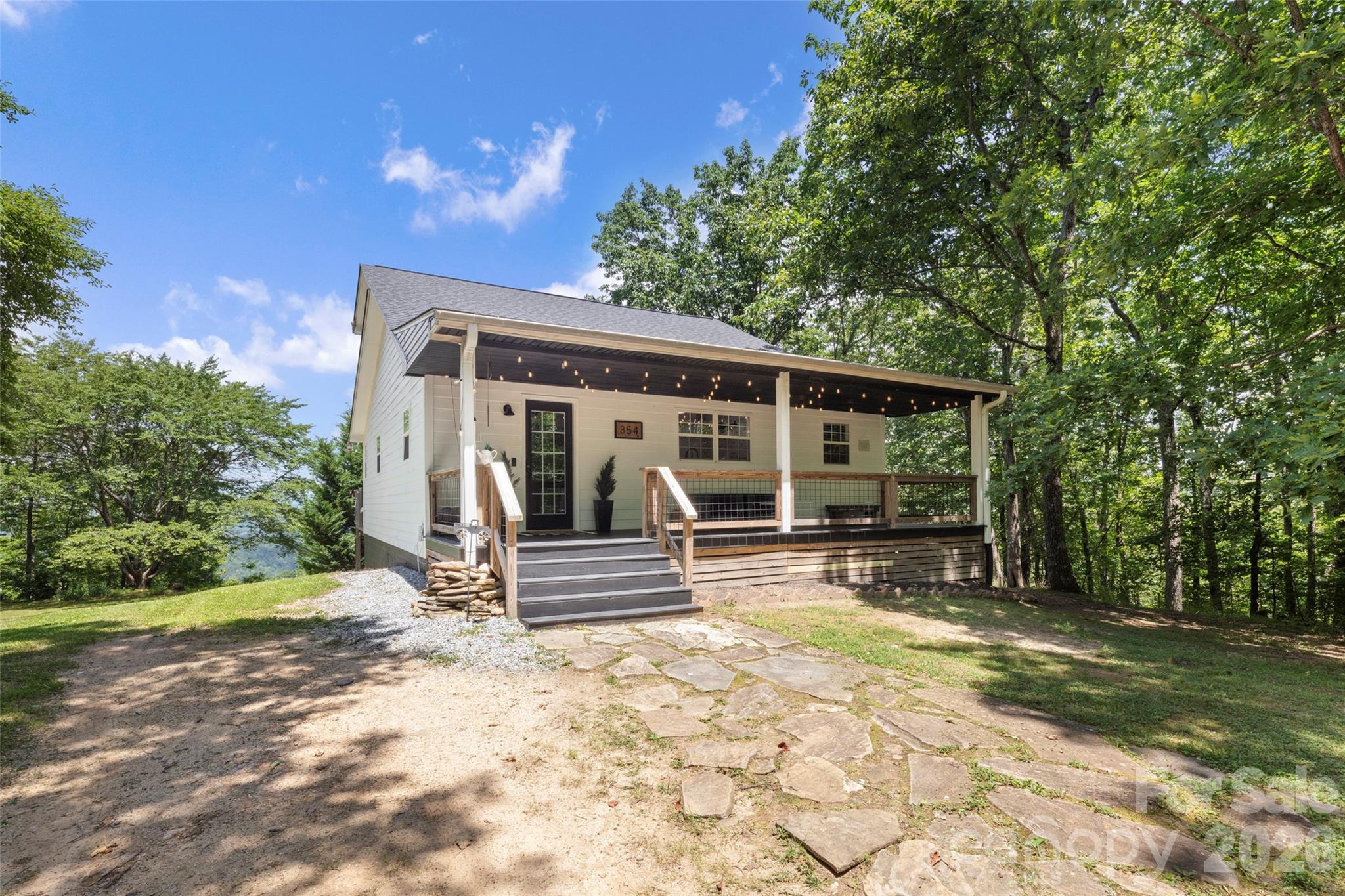 Welcome home! - 354 Boulder View Drive, Flat Rock