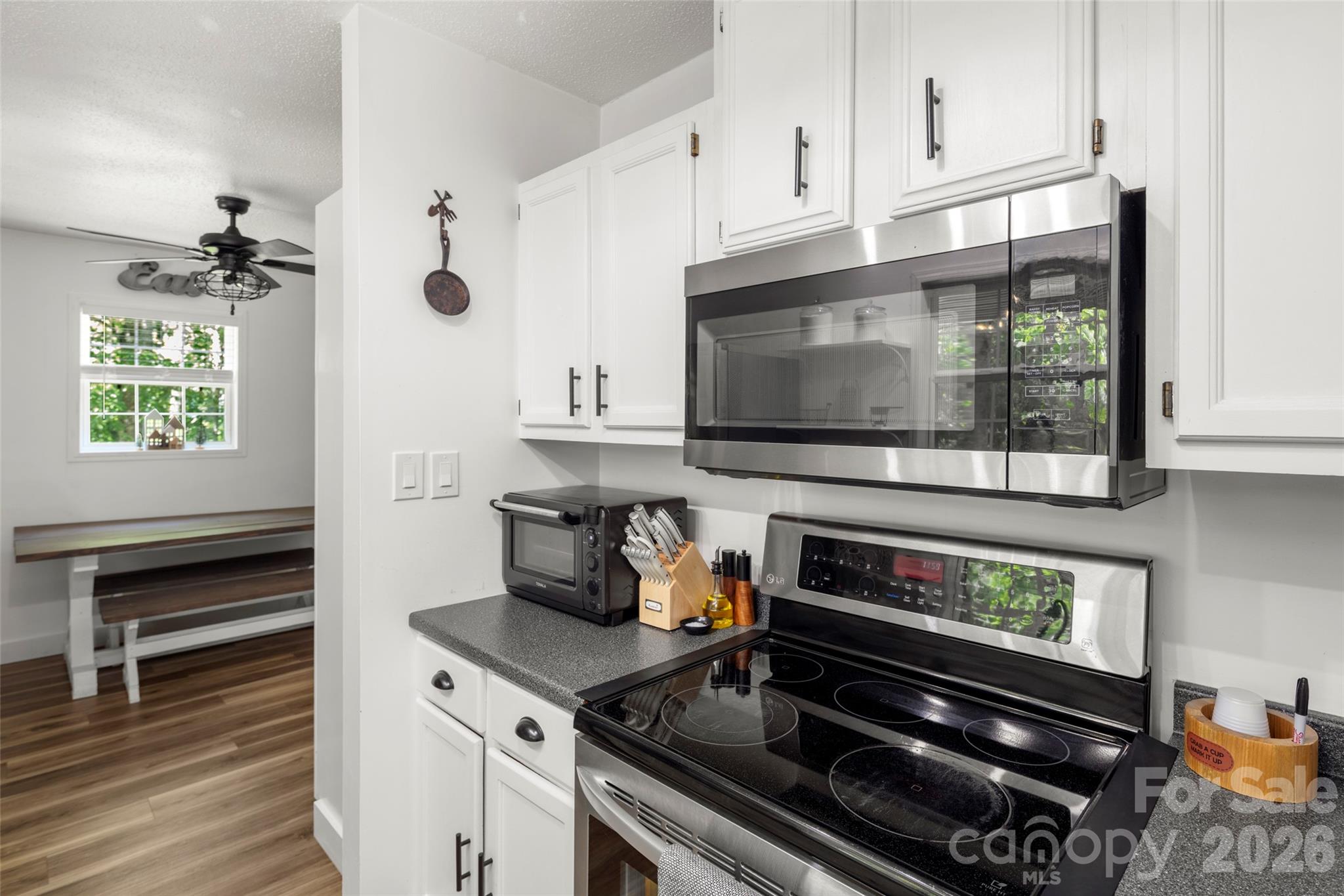 Single Family Residence at 354 Boulder View Drive, Flat Rock, photo 14 of 38