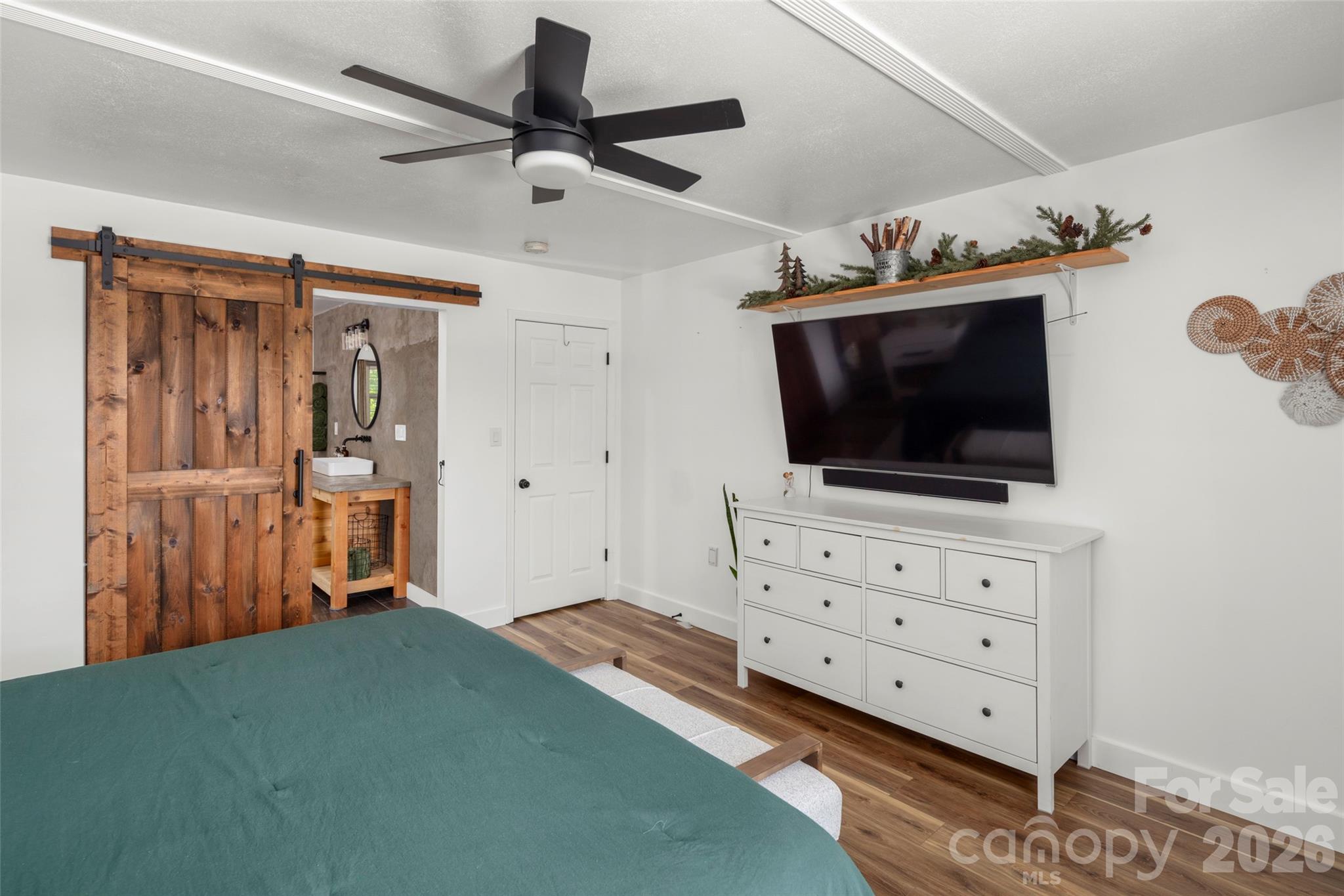 Single Family Residence at 354 Boulder View Drive, Flat Rock, photo 17 of 38