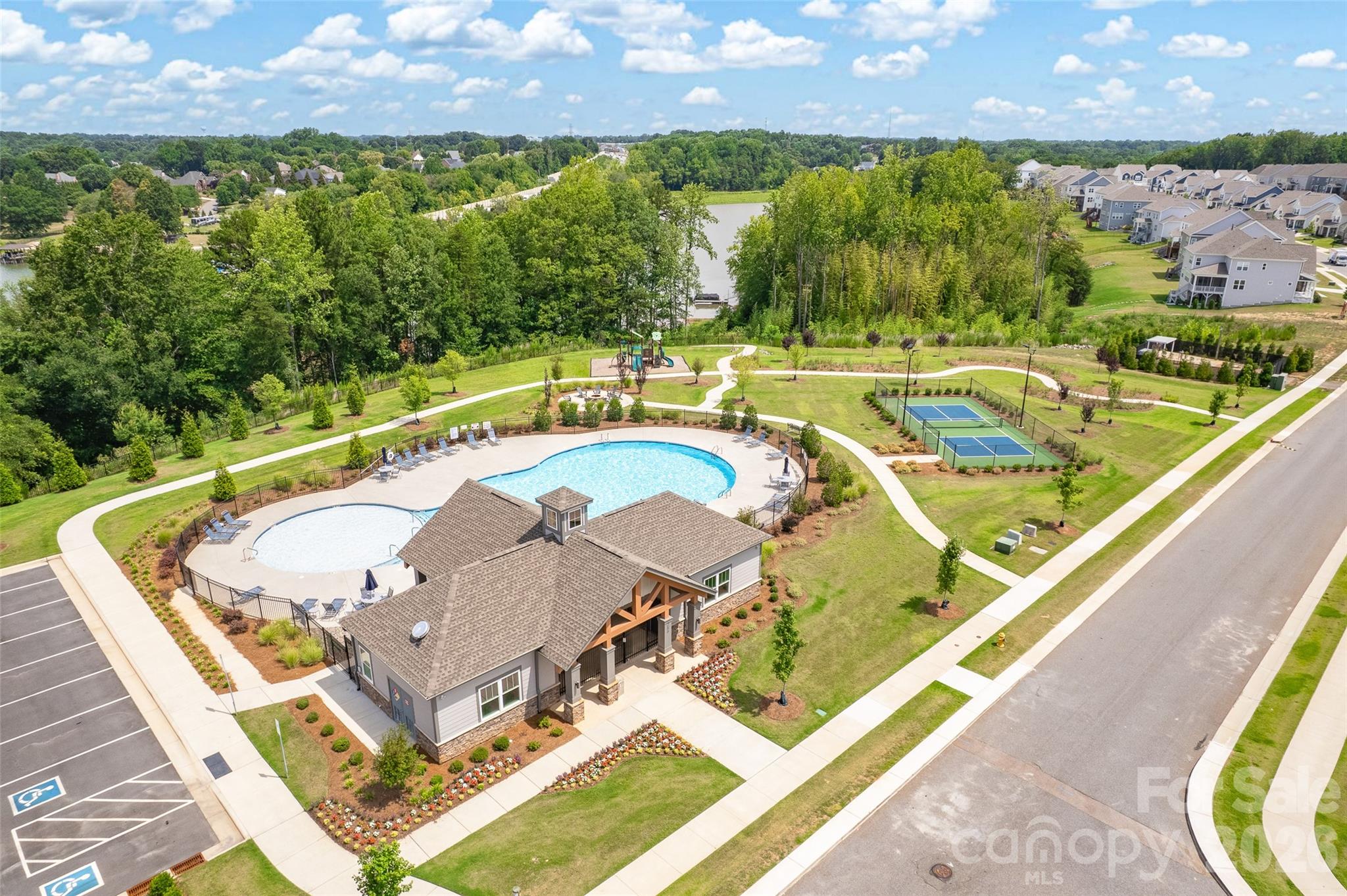 Another view of the amenities. - 309 W Waterlynn Road, Mooresville