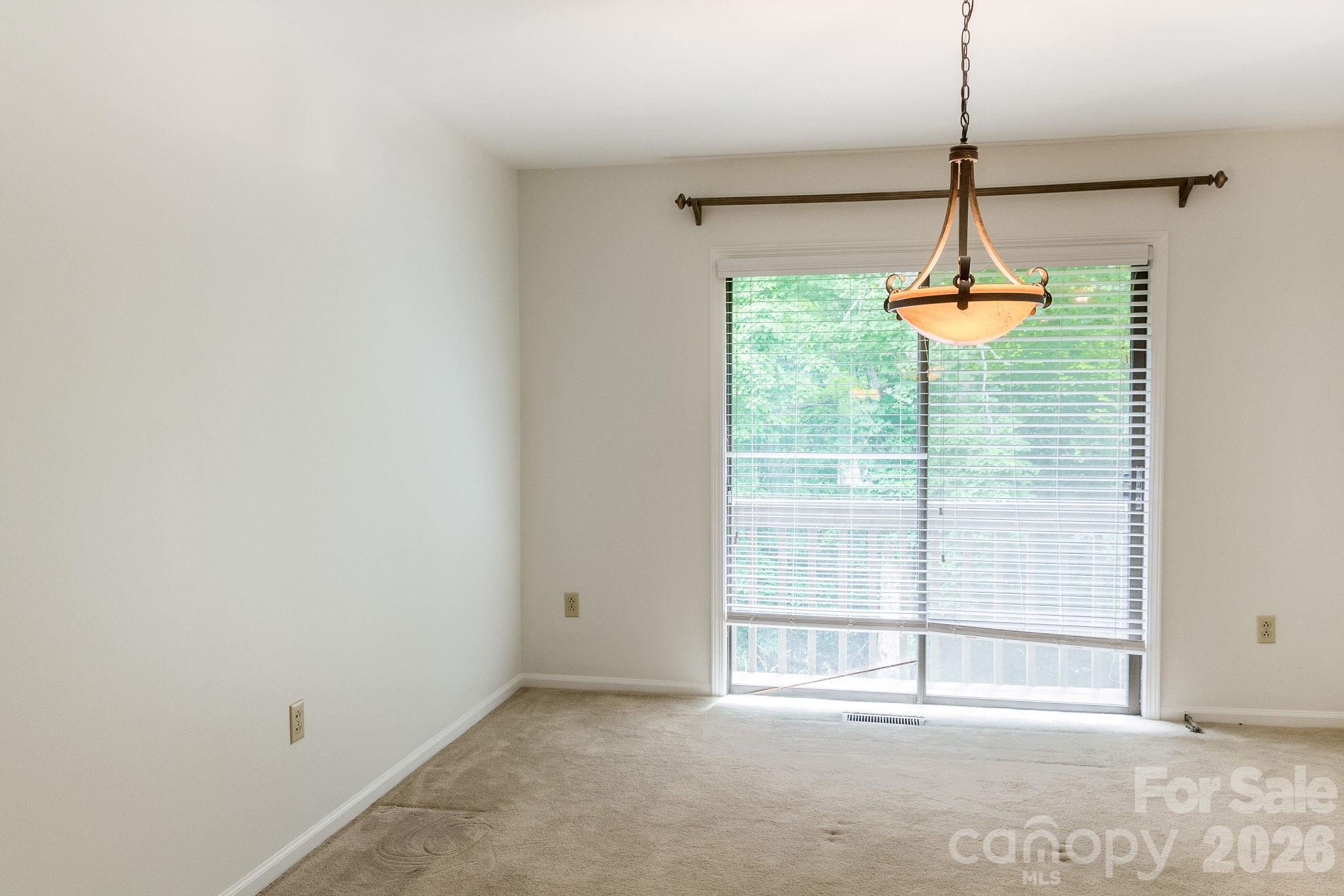Condominium at 17 Knoll Drive, Columbus, photo 12 of 31
