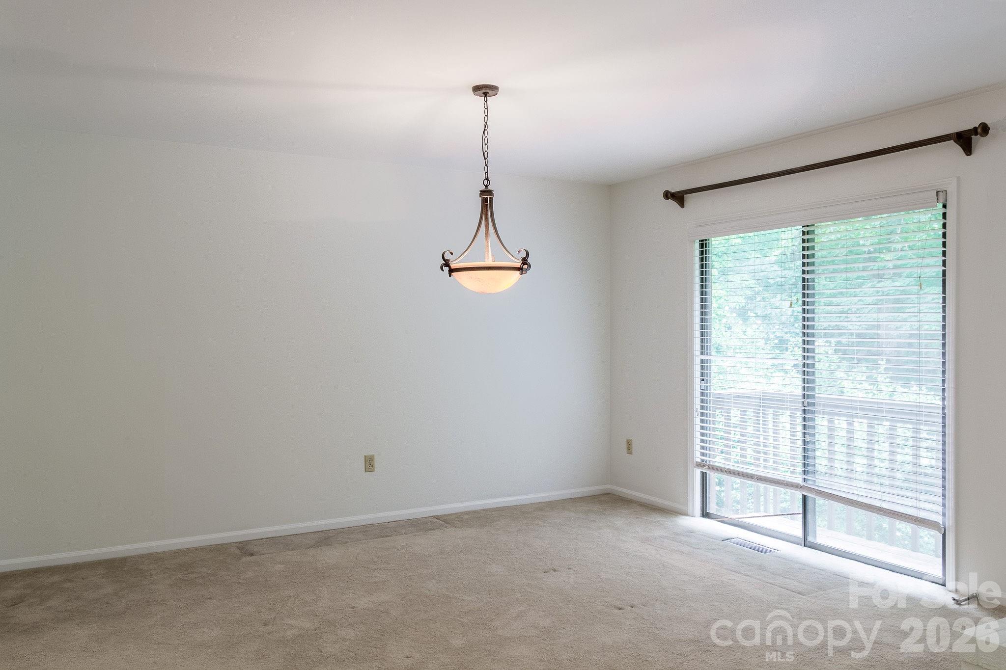 Condominium at 17 Knoll Drive, Columbus, photo 11 of 31