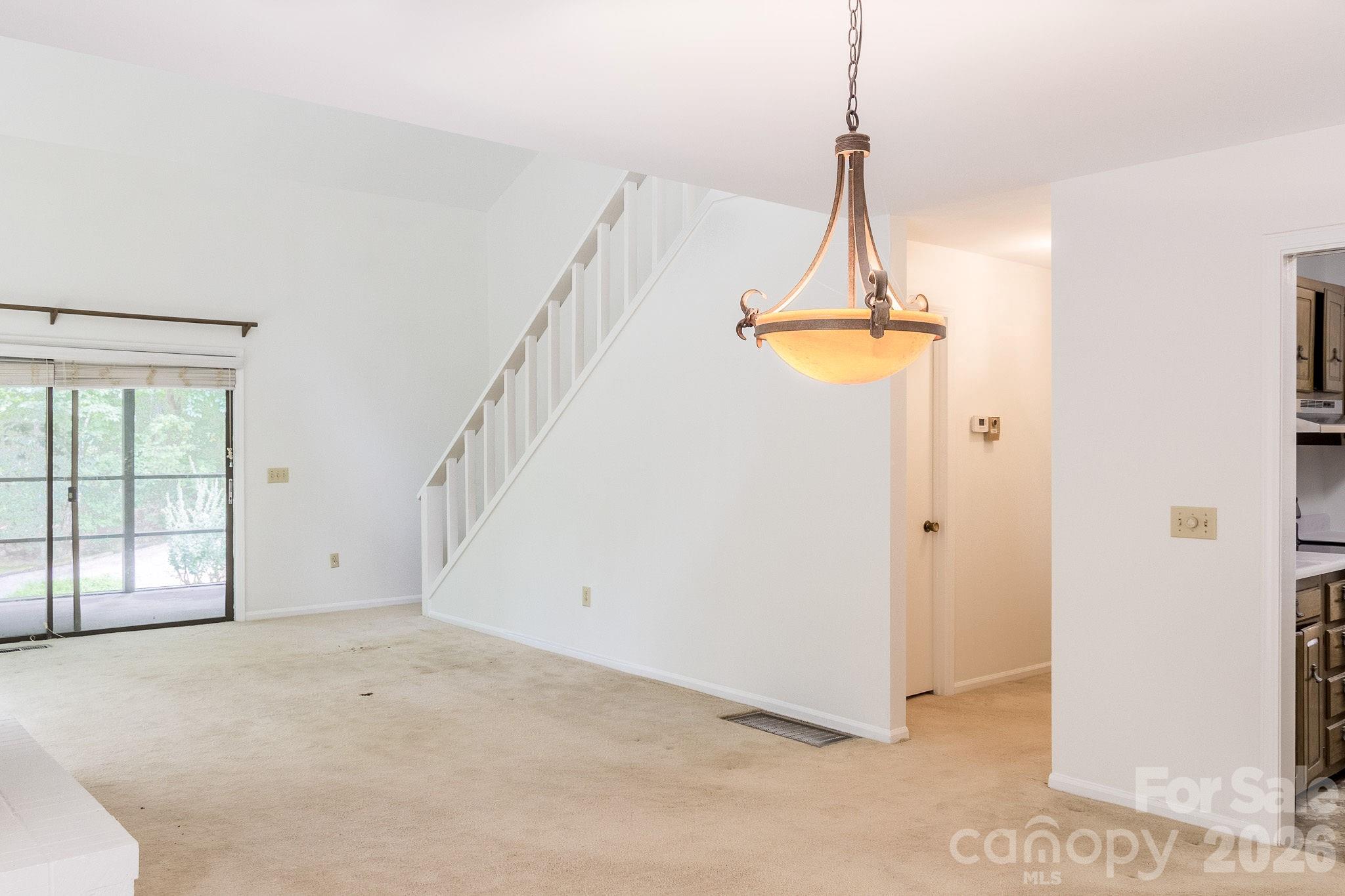 Condominium at 17 Knoll Drive, Columbus, photo 13 of 31