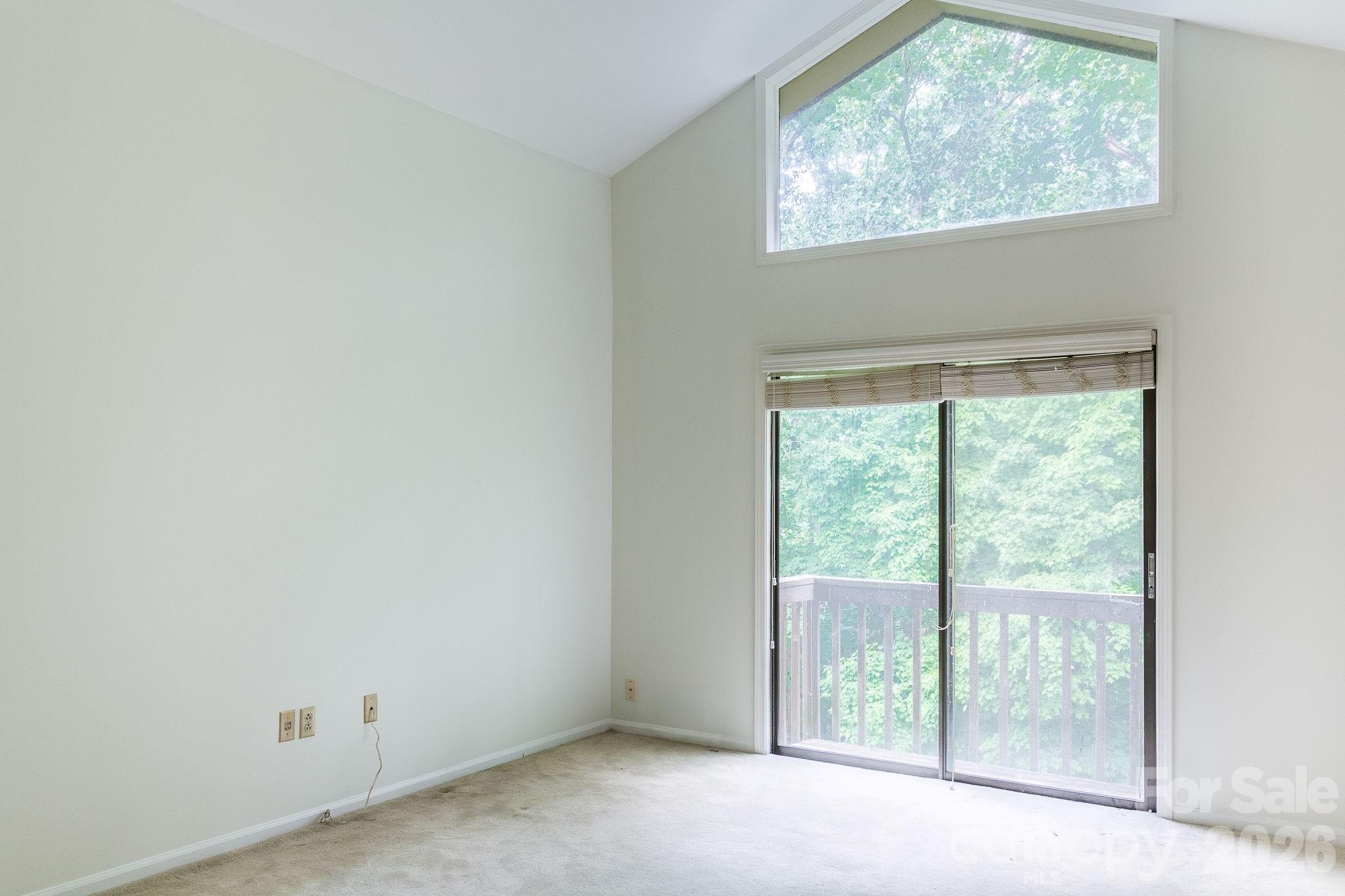 Condominium at 17 Knoll Drive, Columbus, photo 6 of 31