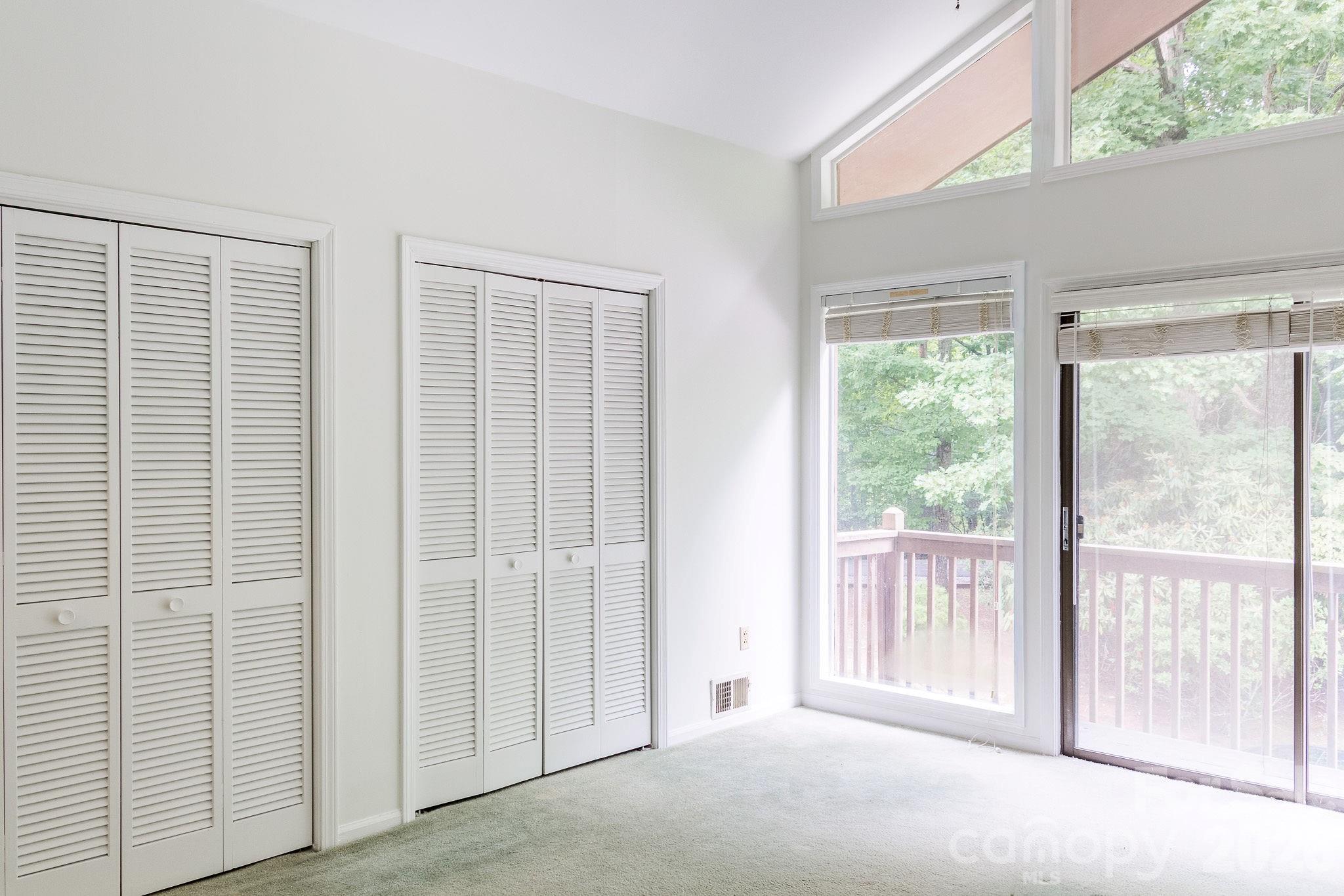 Condominium at 17 Knoll Drive, Columbus, photo 20 of 31