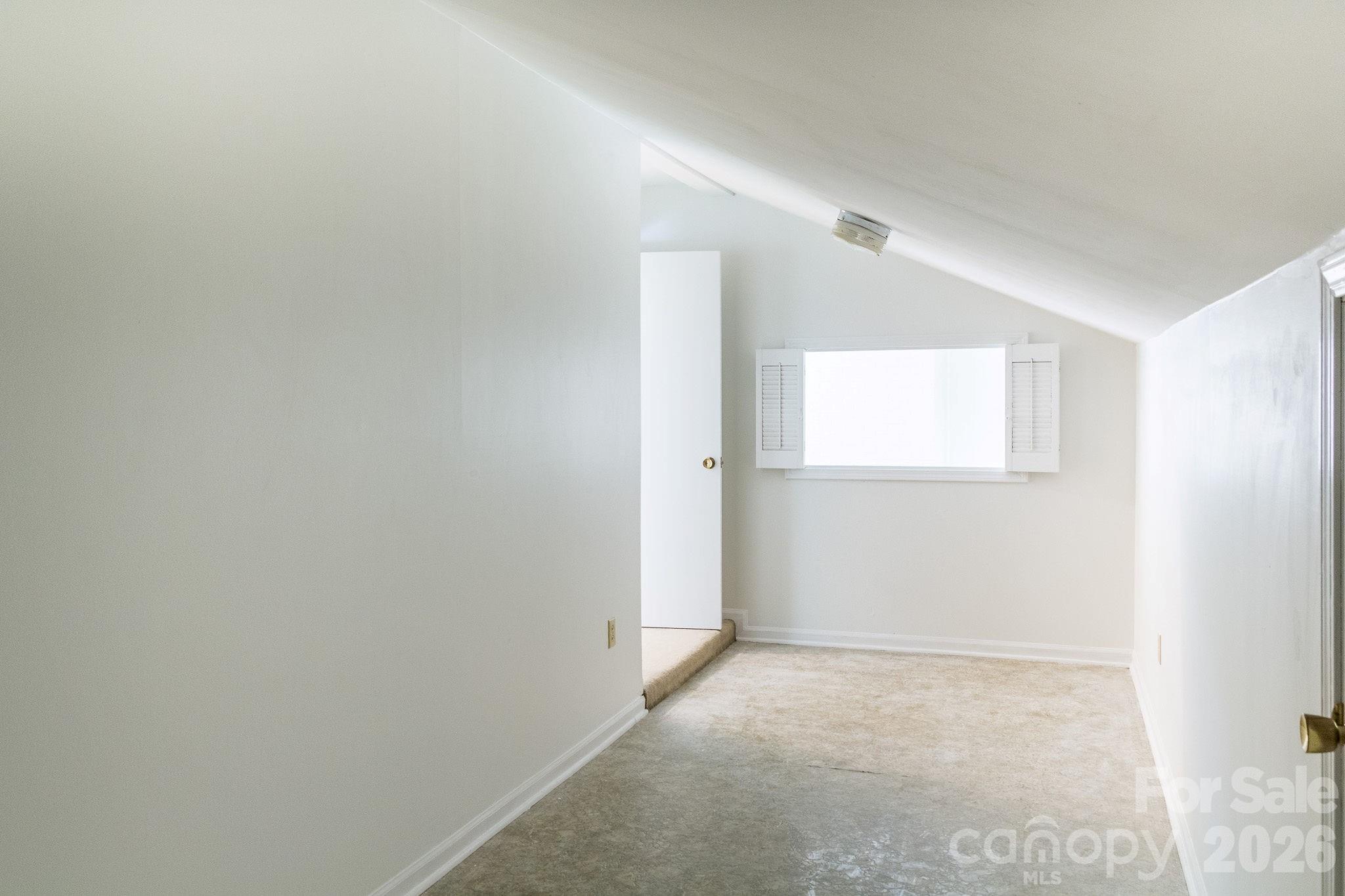 Condominium at 17 Knoll Drive, Columbus, photo 23 of 31
