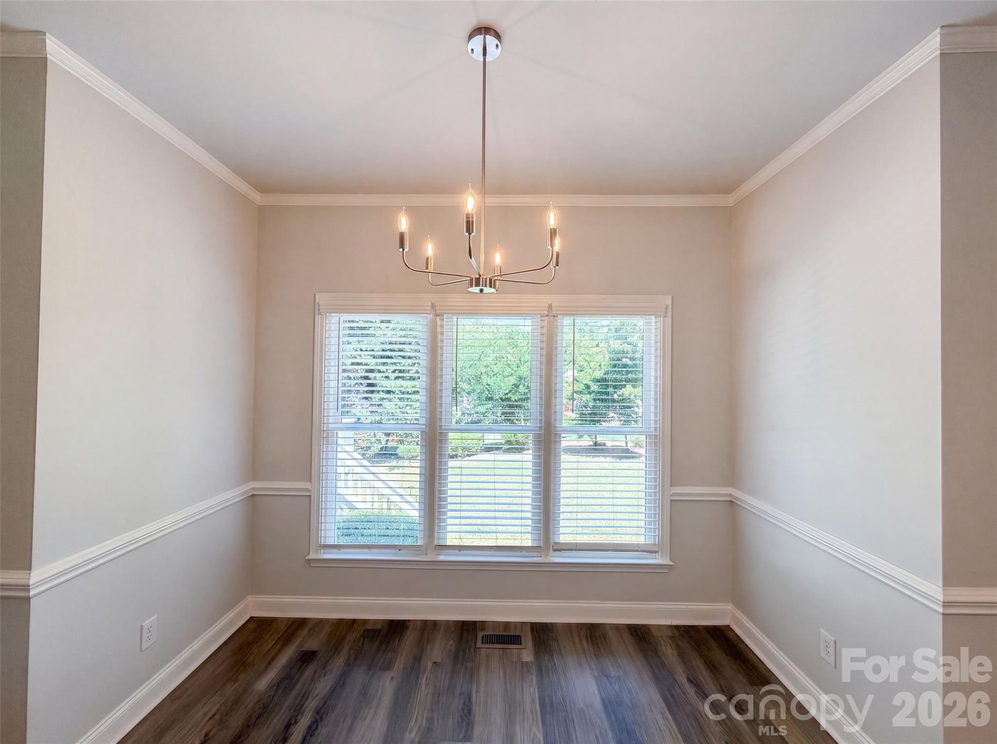 Single Family Residence at 212 Timberlane Drive, Belmont, photo 10 of 21