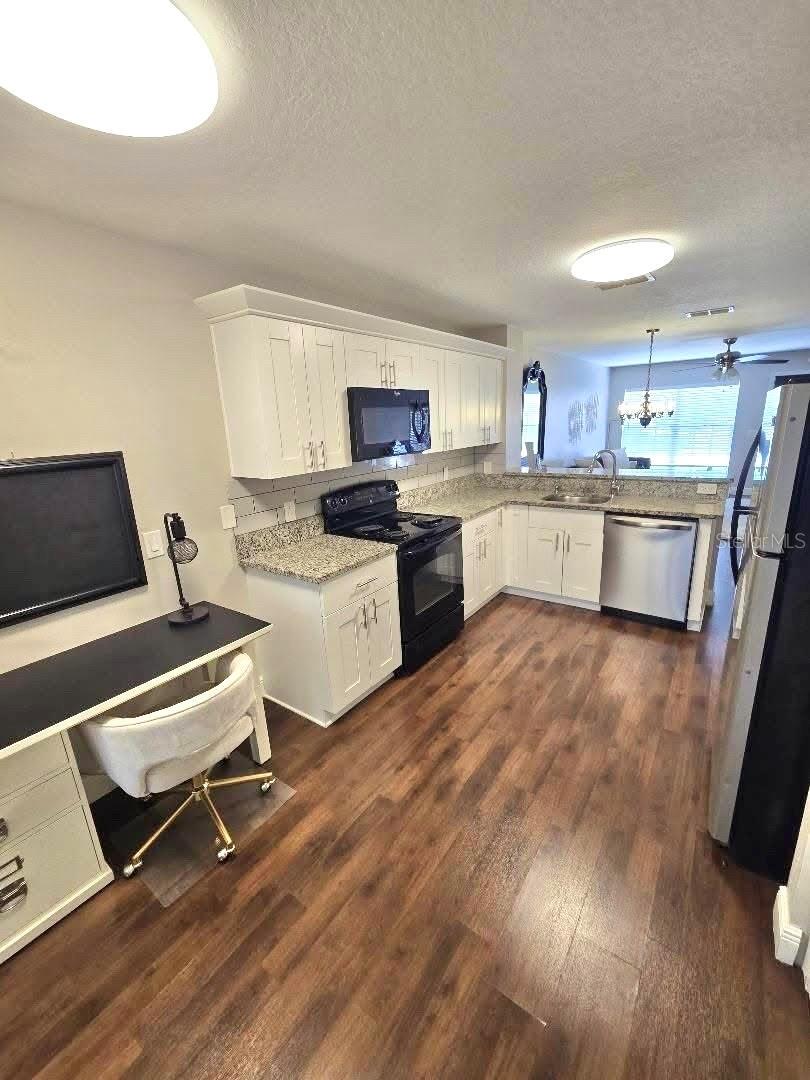 Condominium at 7910 HARDWICK DR #713, NEW PORT RICHEY, photo 13 of 33