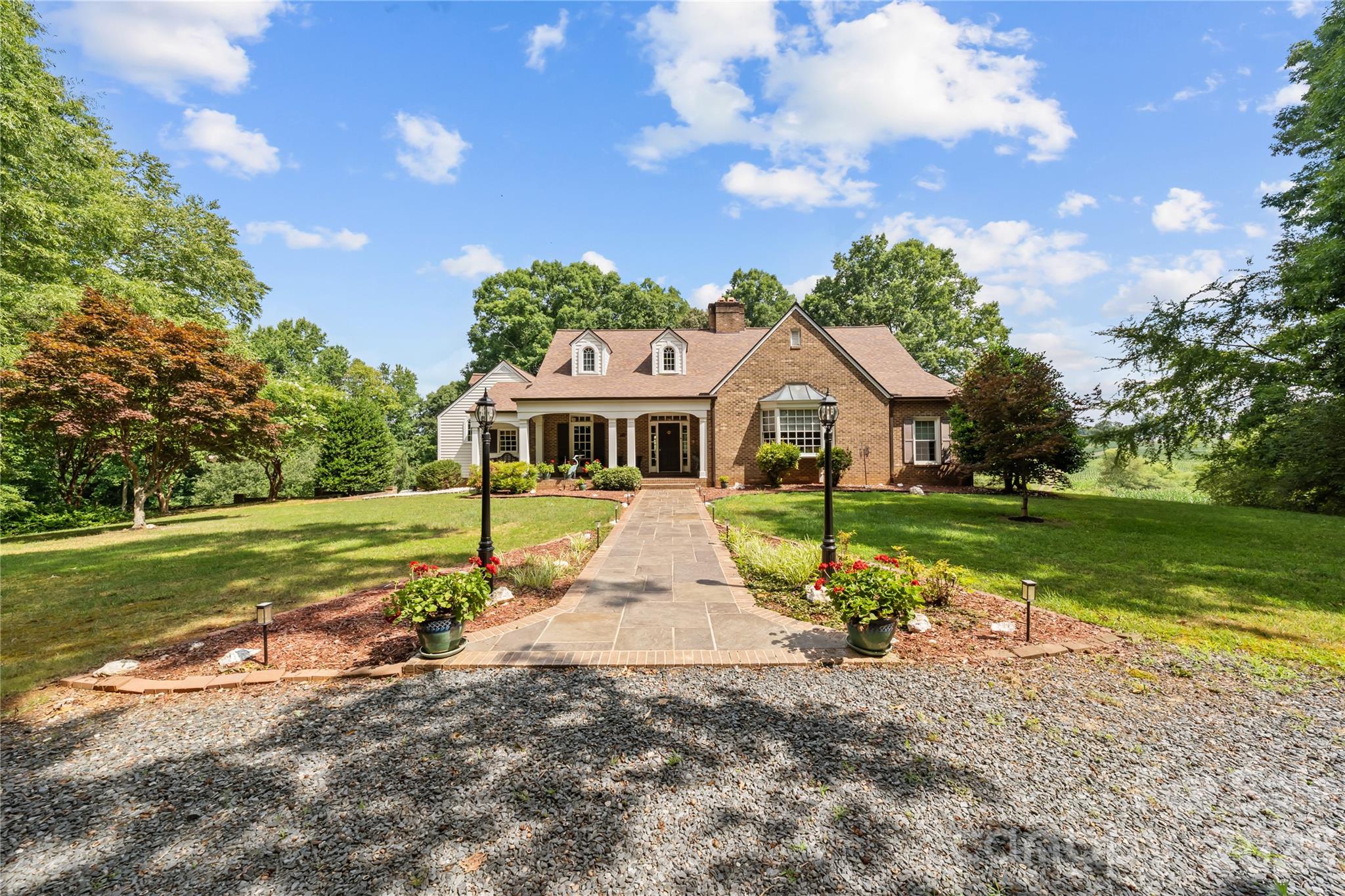 Single Family Residence at 881 Handy Road, Denton, photo 2 of 40