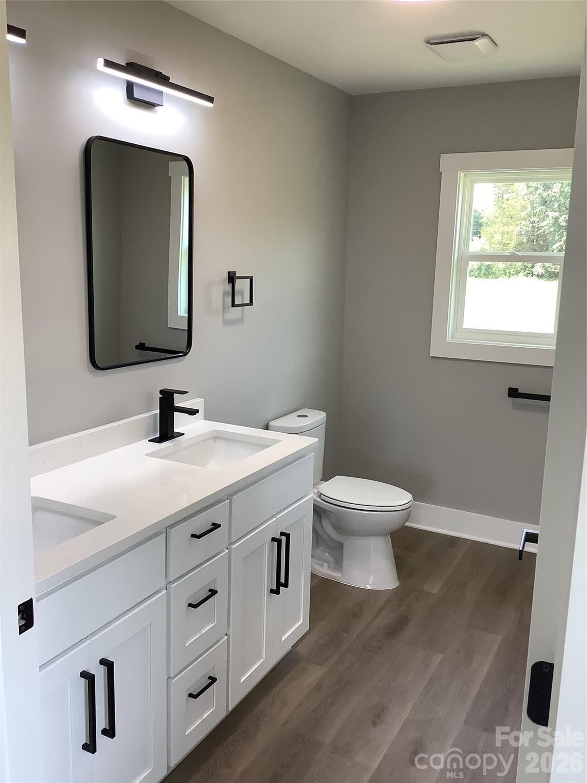Primary Bath - 401 Oak Grove Road, Kings Mountain