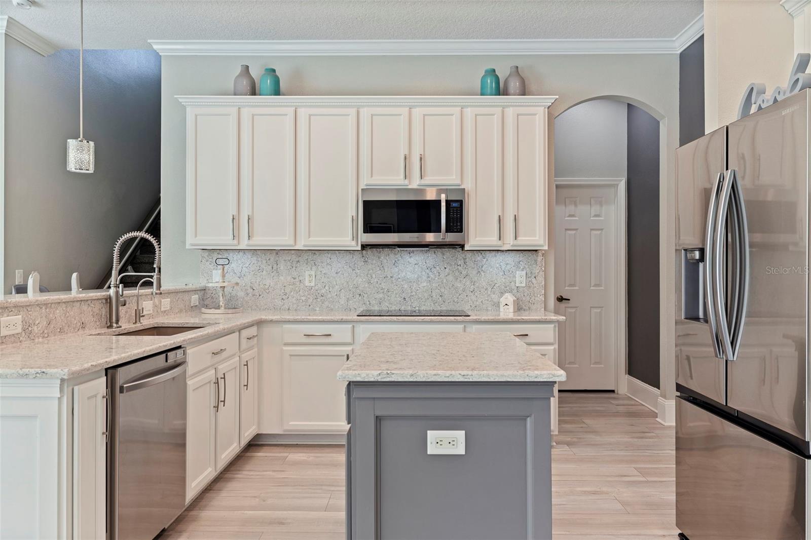 Single Family Residence at 11508 OYSTER BAY CIR, NEW PORT RICHEY, photo 17 of 81