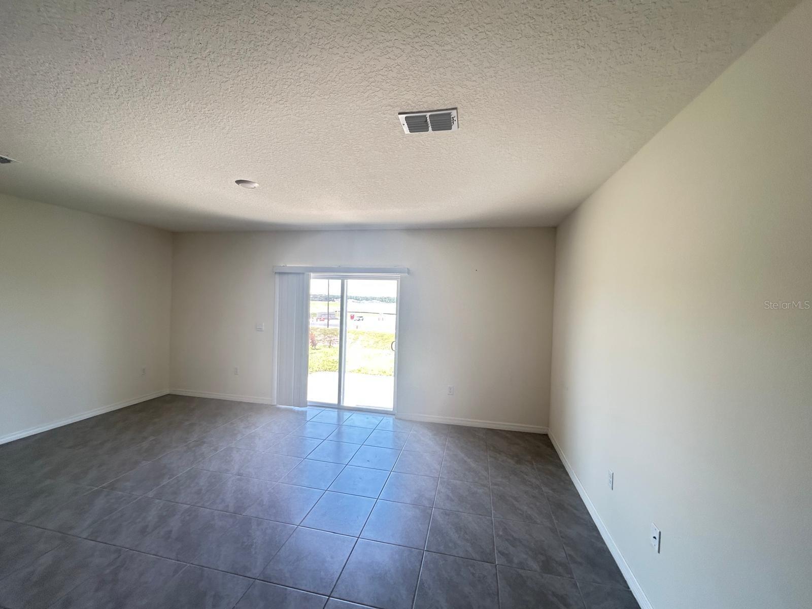 Townhouse at 1471 PLANK PL, DAVENPORT, photo 2 of 9