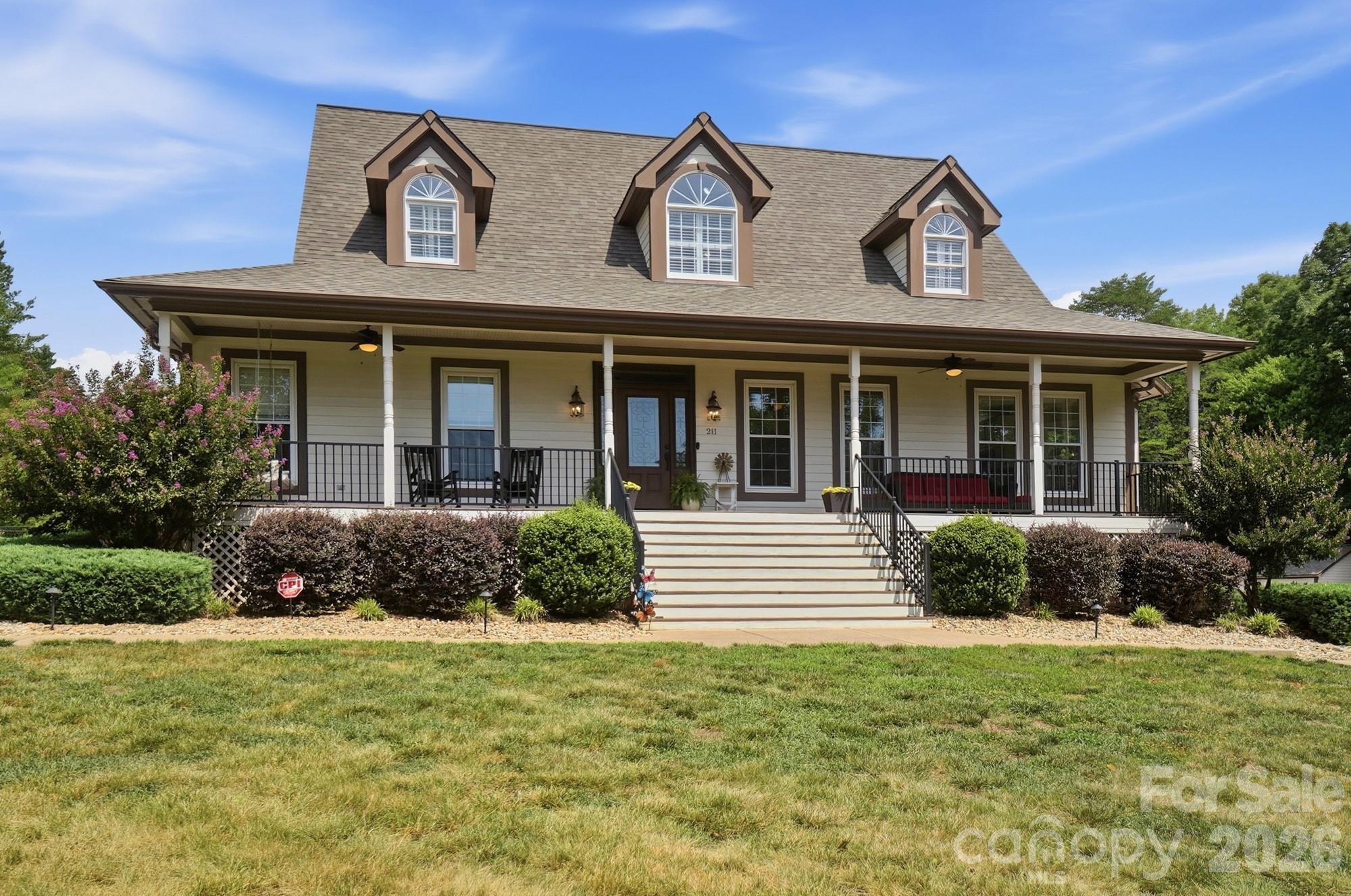 Single Family Residence at 211 Winthrow Creek Road, Mooresville, photo 6 of 48