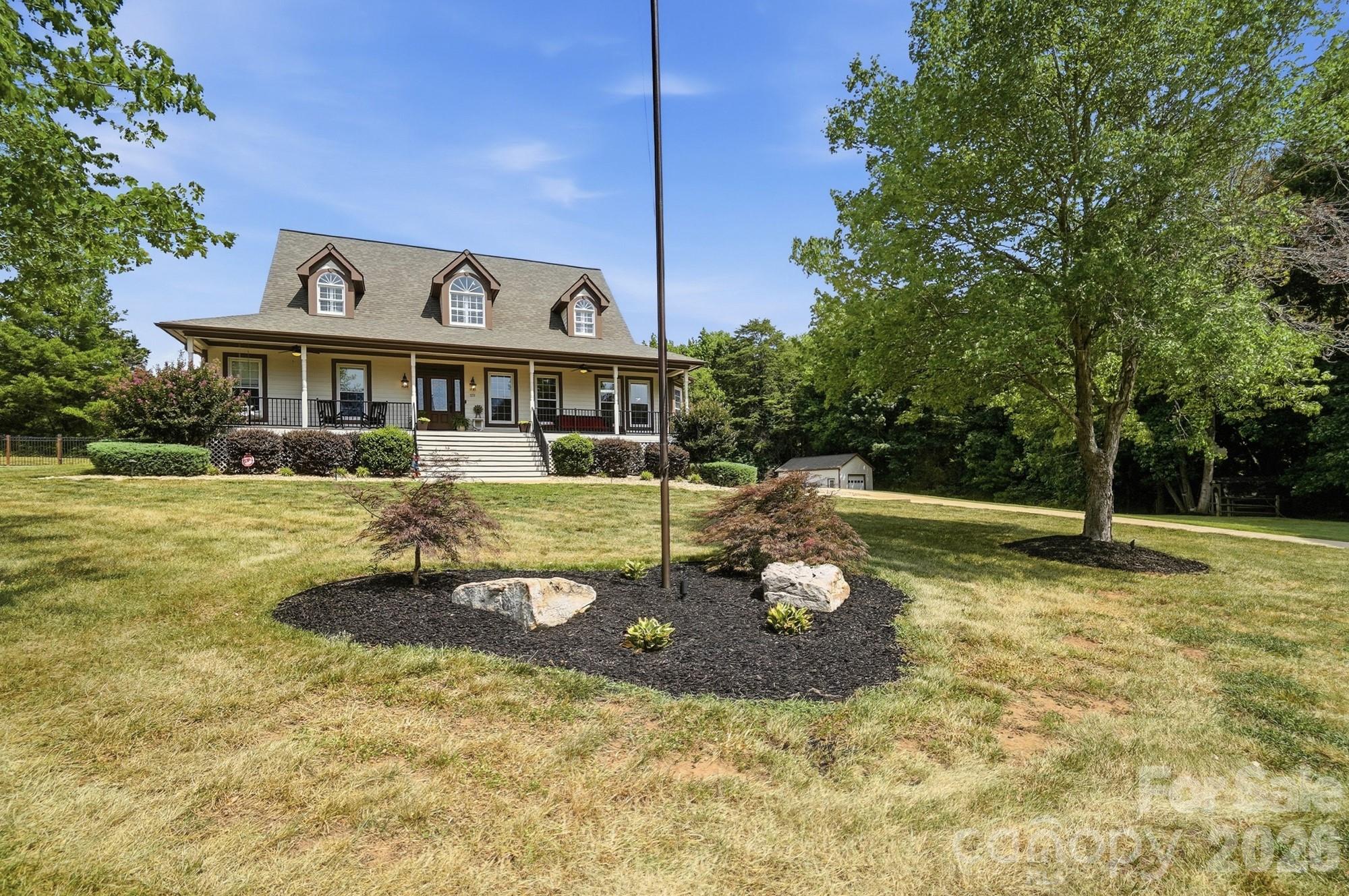 Single Family Residence at 211 Winthrow Creek Road, Mooresville, photo 7 of 48