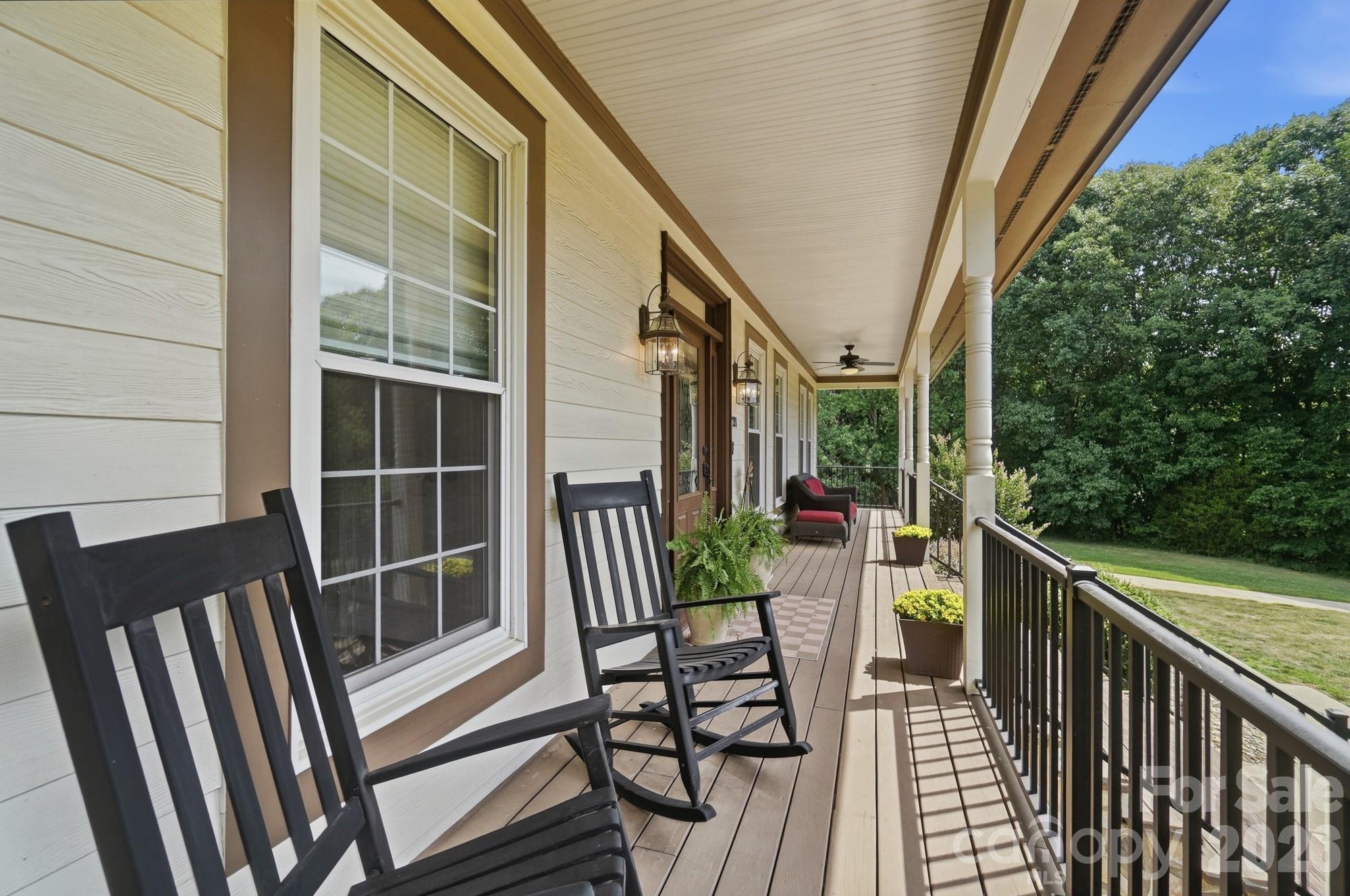 Single Family Residence at 211 Winthrow Creek Road, Mooresville, photo 15 of 48