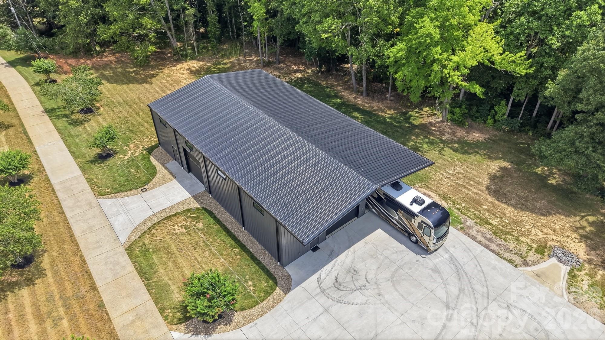 Single Family Residence at 211 Winthrow Creek Road, Mooresville, photo 42 of 48