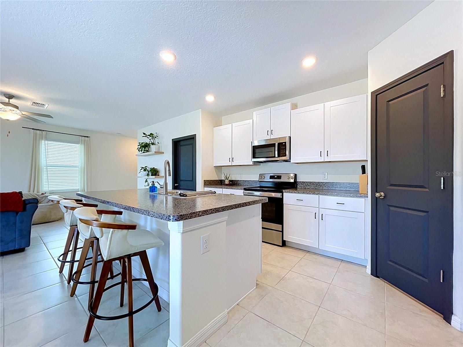 Single Family Residence at 6131 SPRING CRAYFISH AVE, NEW PORT RICHEY, photo 8 of 39