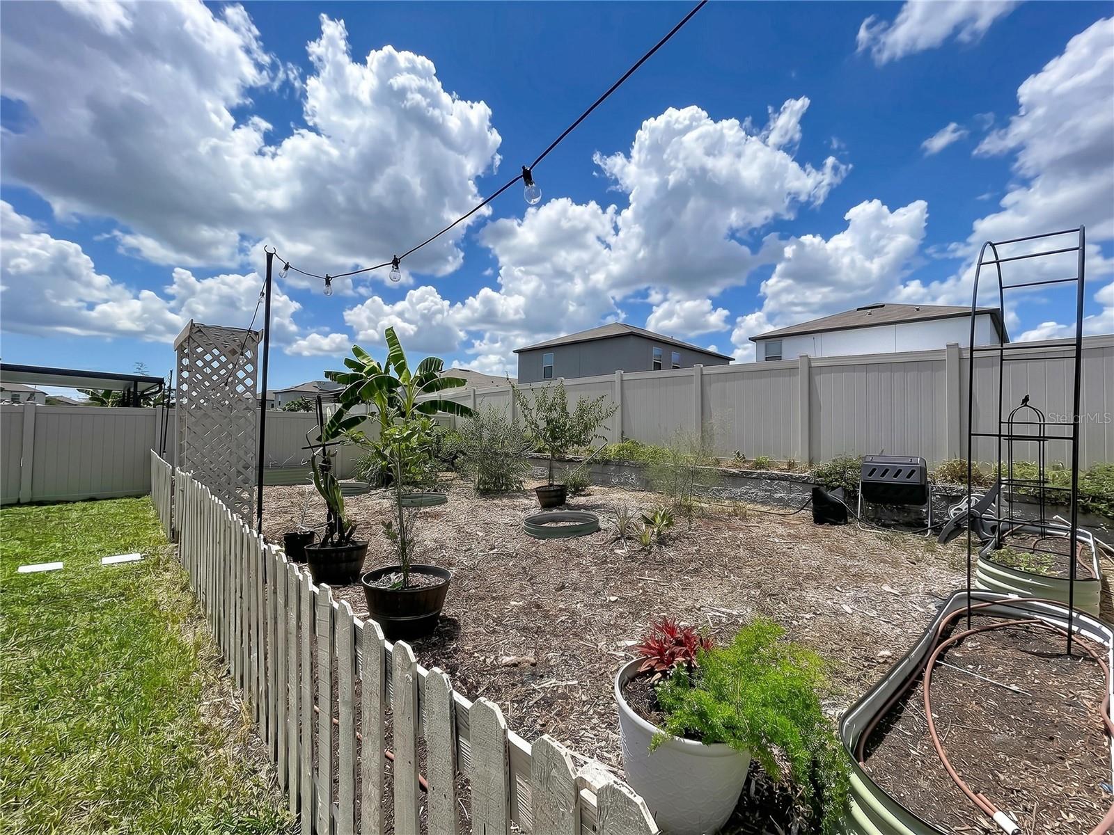 Single Family Residence at 6131 SPRING CRAYFISH AVE, NEW PORT RICHEY, photo 28 of 39
