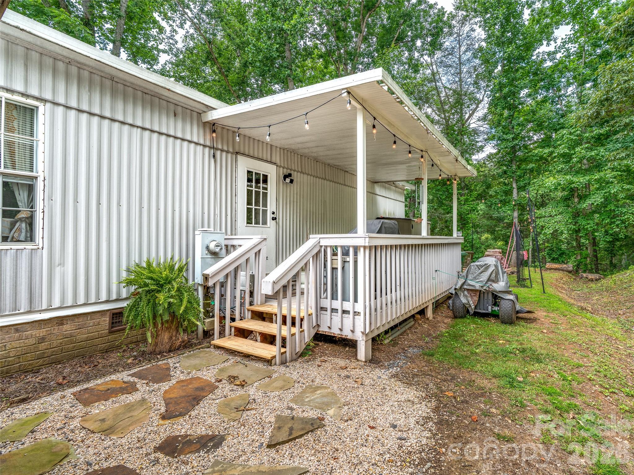 Single Family Residence at 474 Rose Hill Road, Asheville, photo 26 of 32