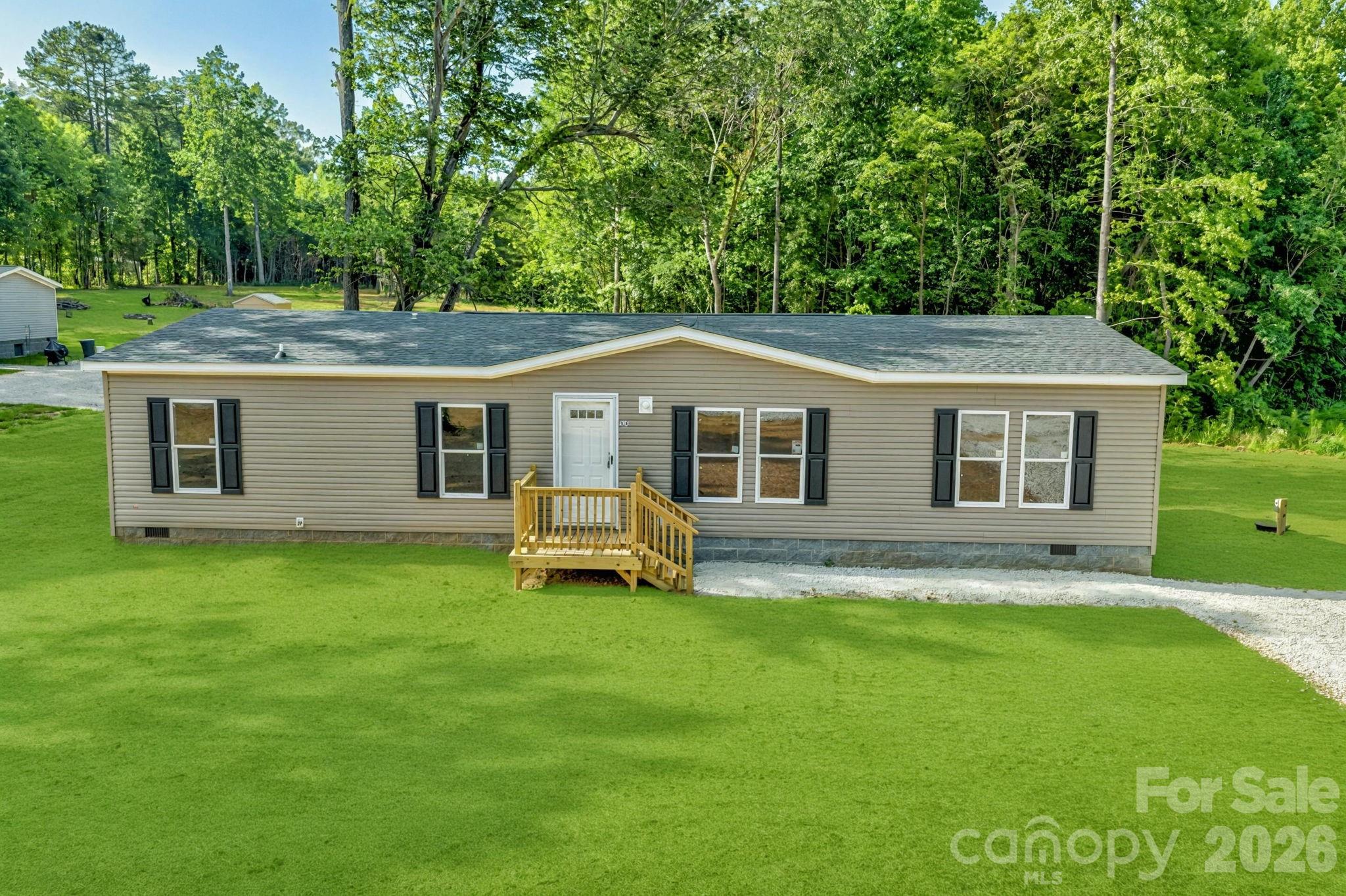 Single Family Residence at 330 Middle Brook Drive, Rockwell, photo 7 of 48