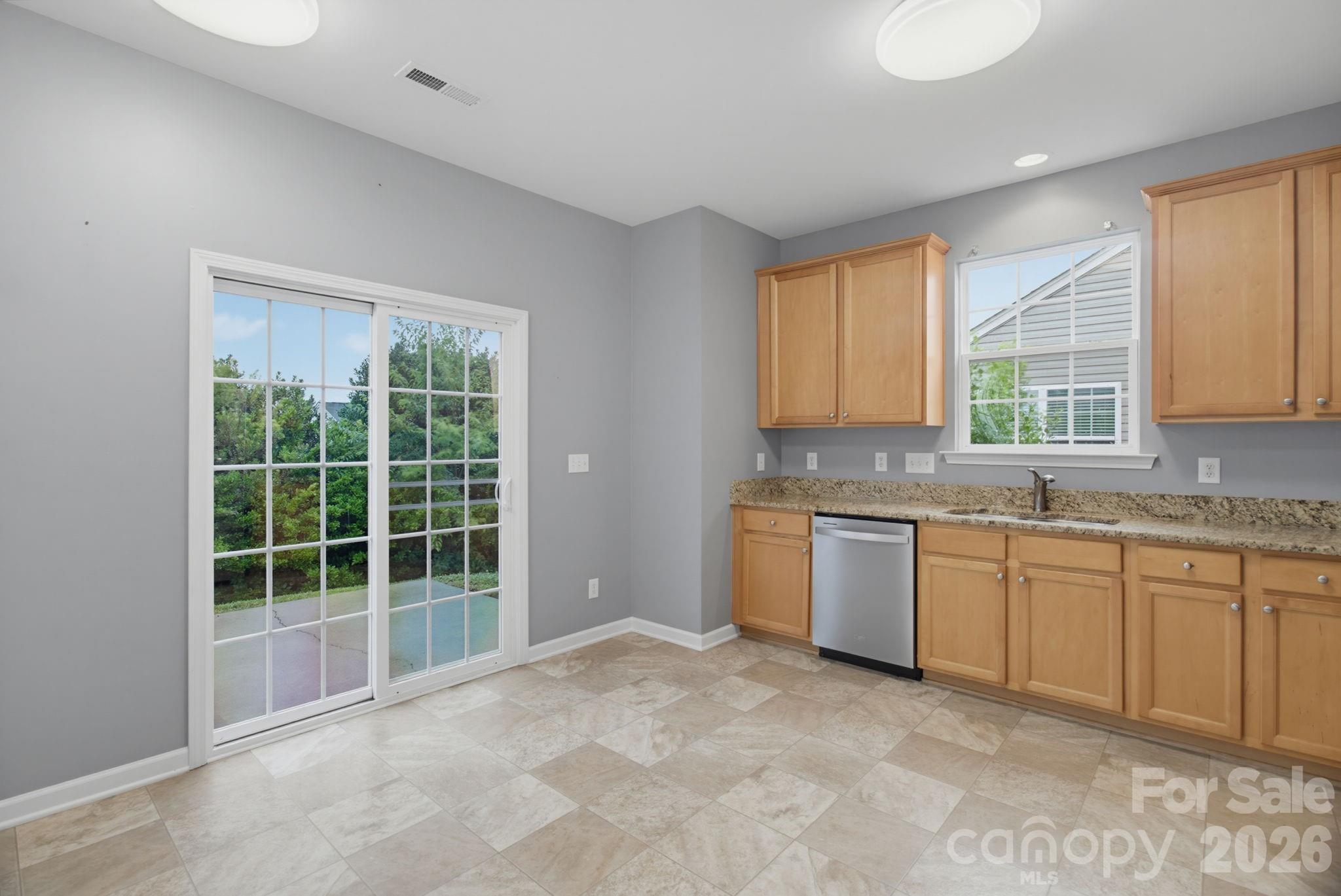 Townhouse at 119 Maryland Drive, Thomasville, photo 11 of 29