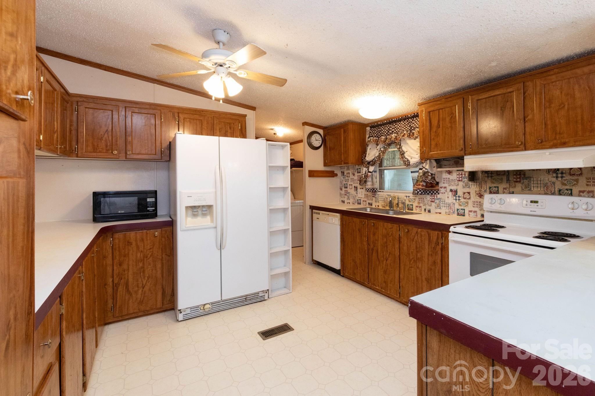Single Family Residence at 44 Double D Drive, Flat Rock, photo 8 of 27