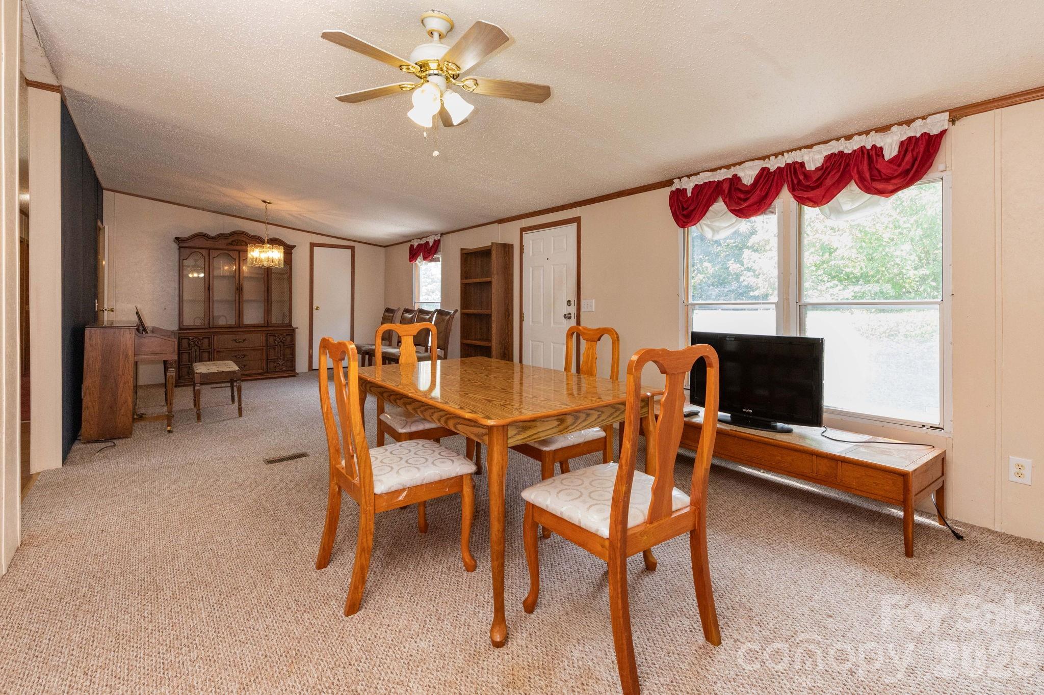 Single Family Residence at 44 Double D Drive, Flat Rock, photo 12 of 27