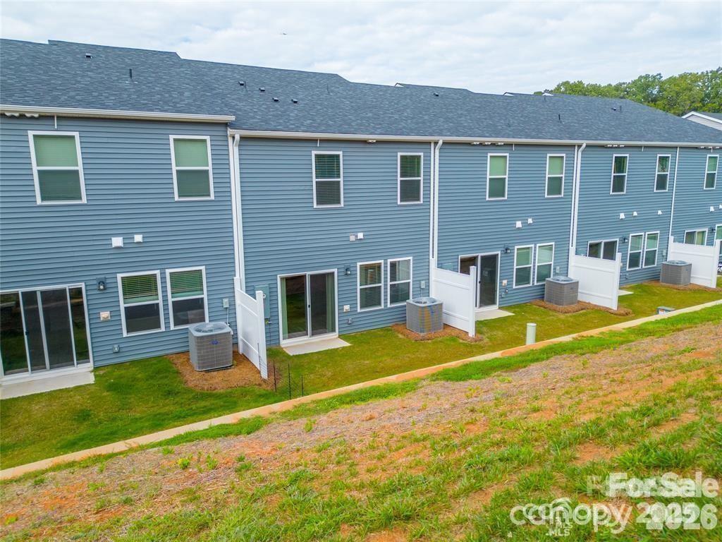 Townhouse at 508 Tayberry Lane, Fort Mill, photo 3 of 18