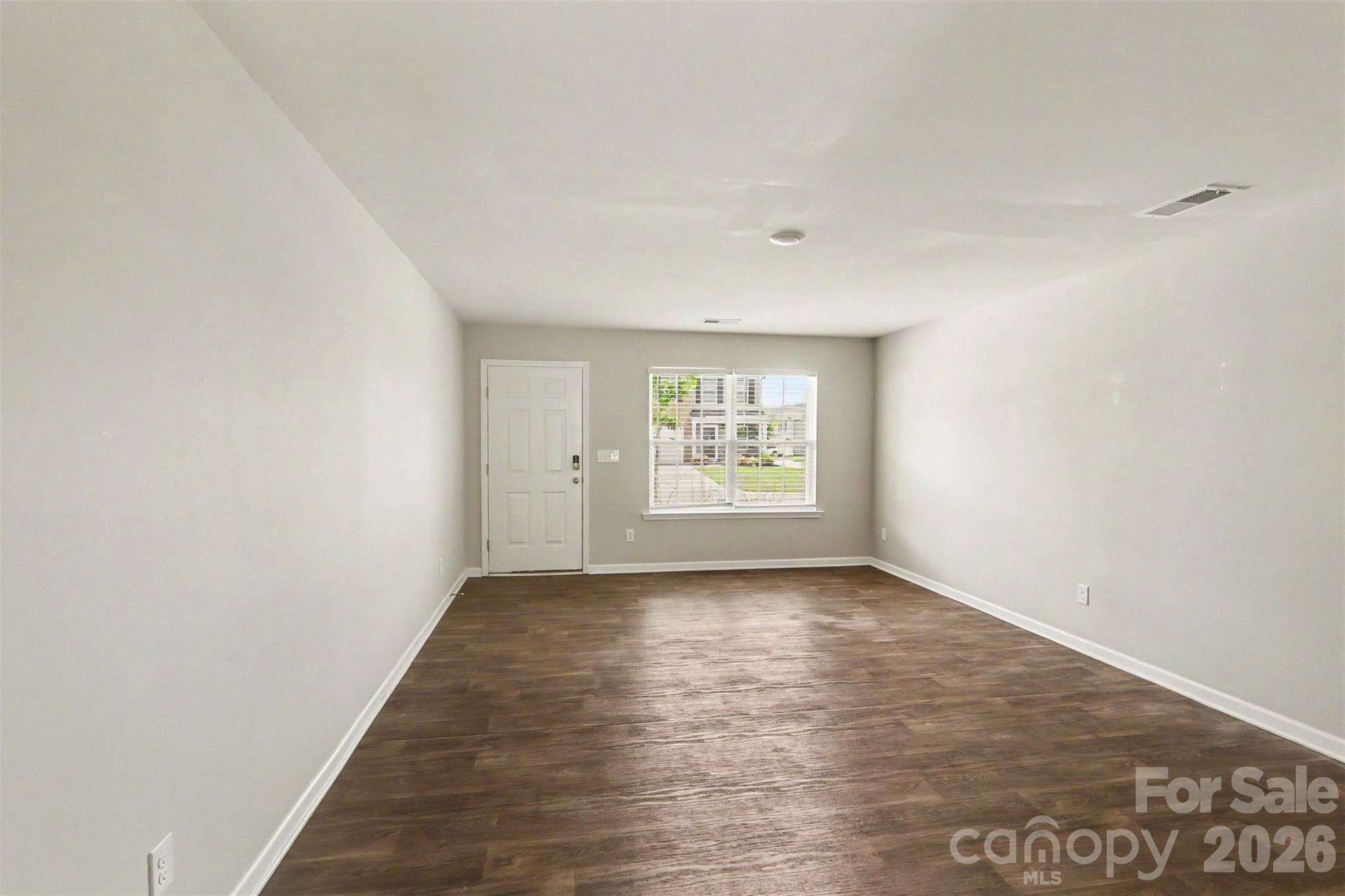 Living room - 310 Kingsford Drive, Stanley