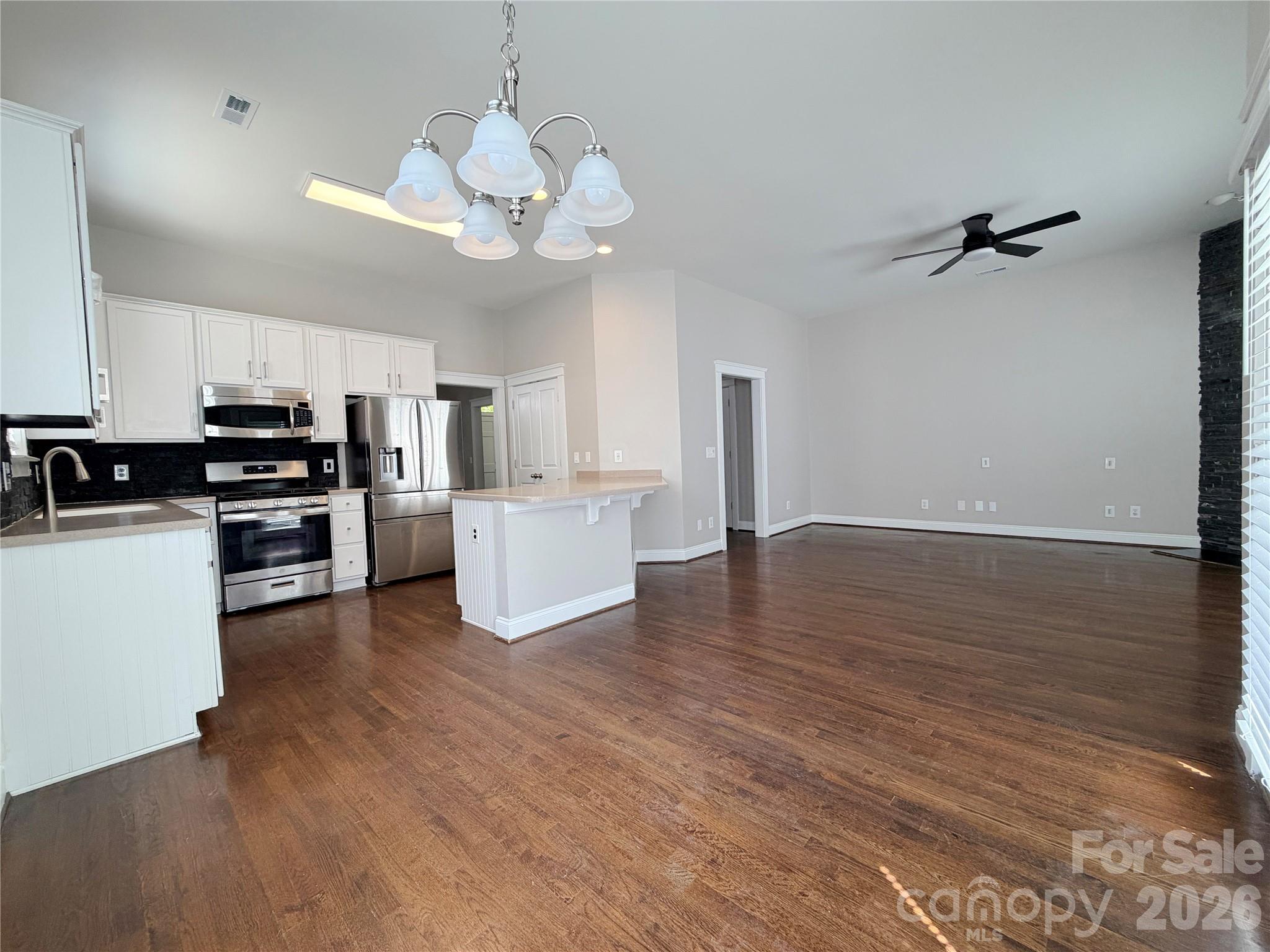 Single Family Residence at 7416 Lochrein Ridge Drive, Huntersville, photo 9 of 31