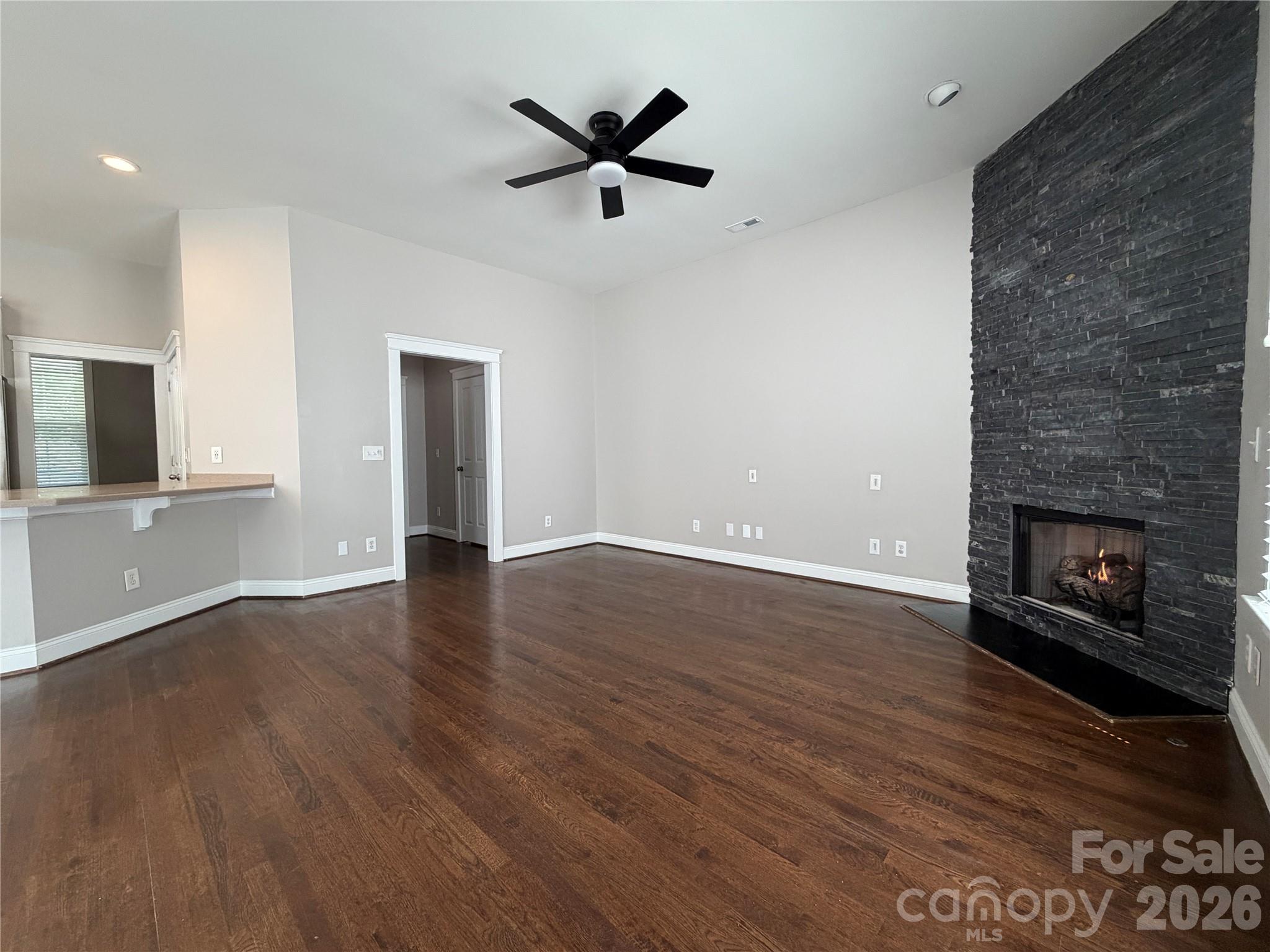 Single Family Residence at 7416 Lochrein Ridge Drive, Huntersville, photo 10 of 31
