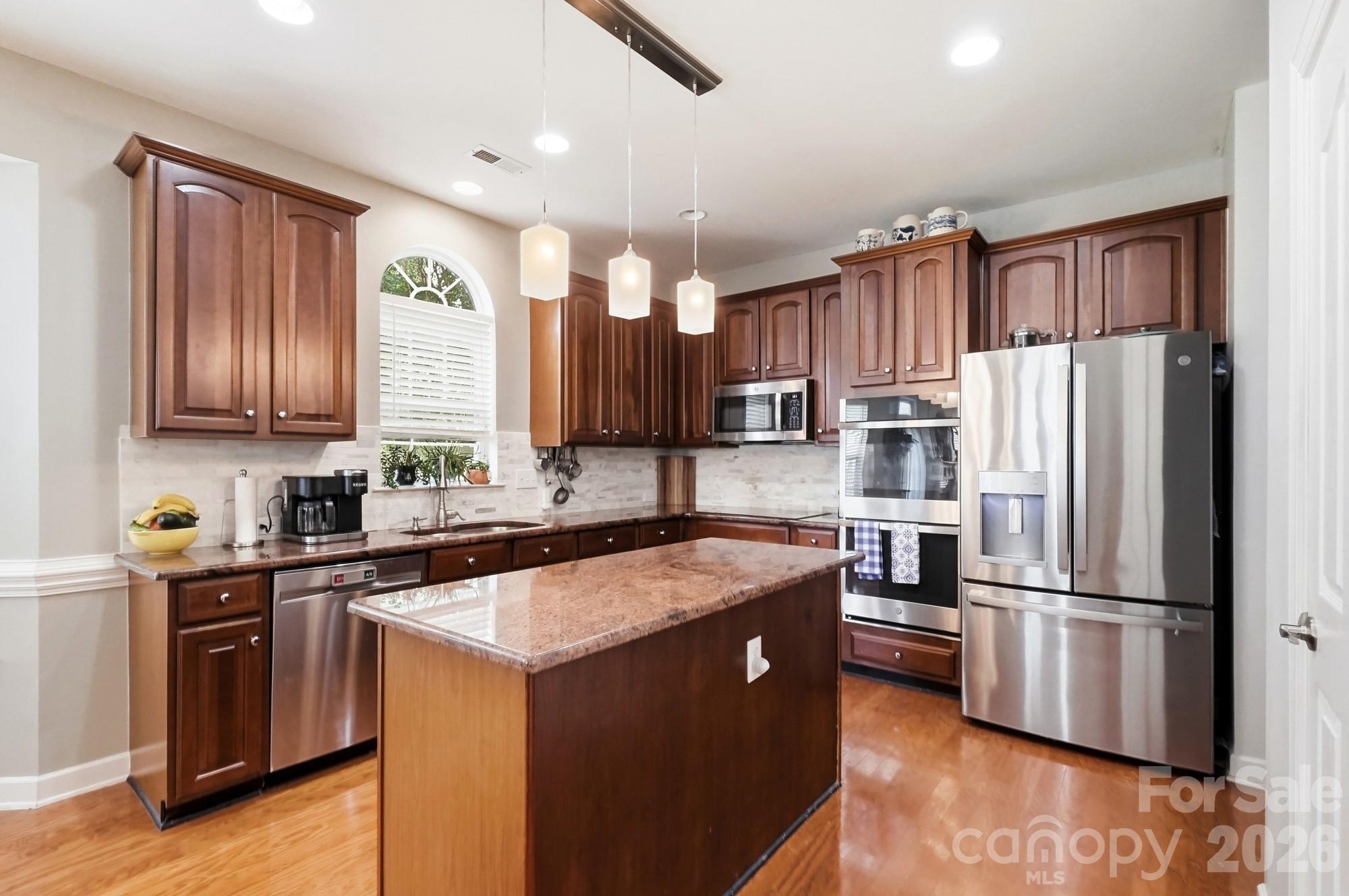 1111 Applegate Parkway