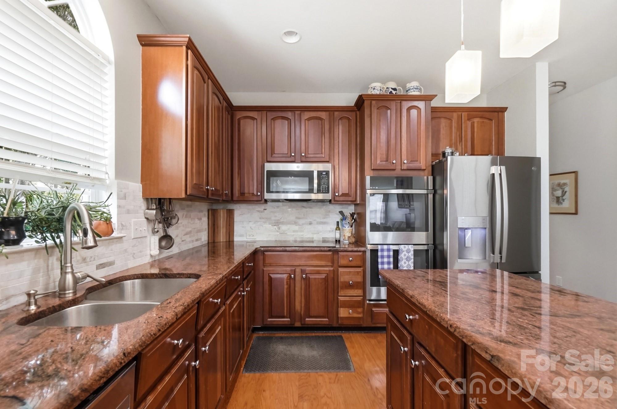 Single Family Residence at 1111 Applegate Parkway, Waxhaw, photo 11 of 31