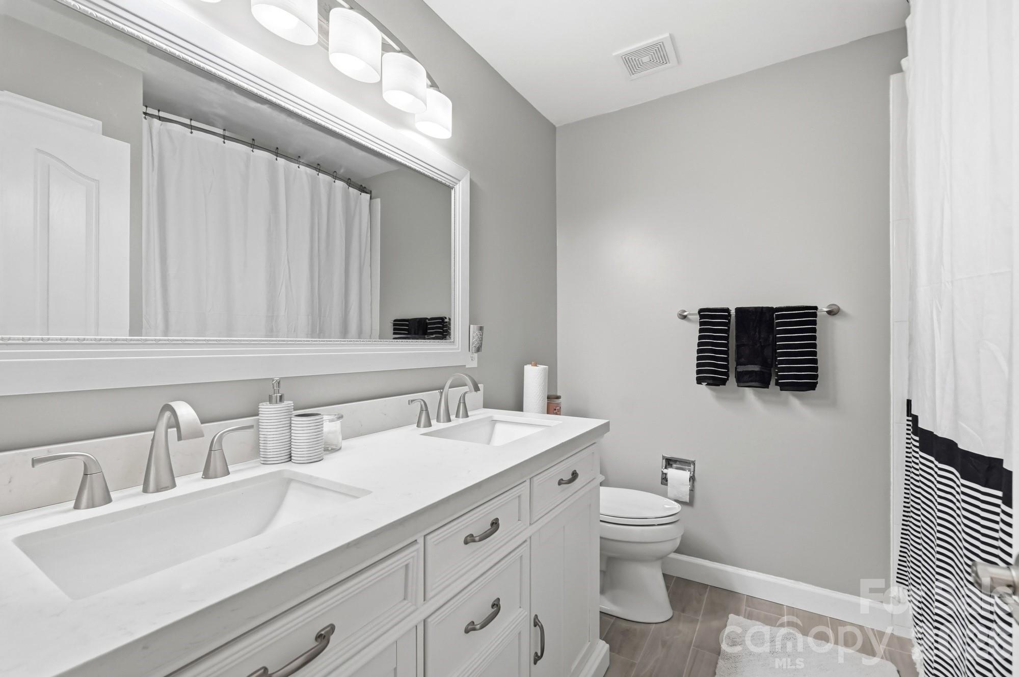 Single Family Residence at 1111 Applegate Parkway, Waxhaw, photo 22 of 31
