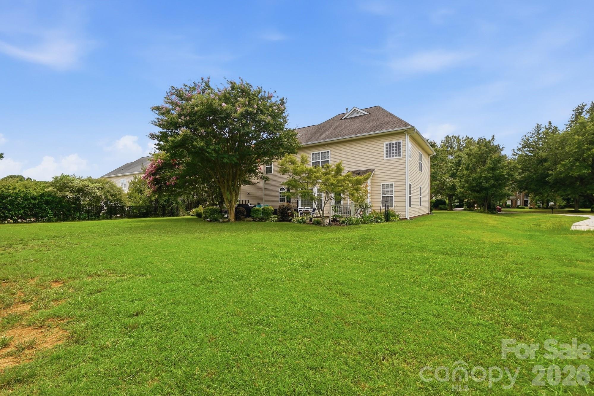 Single Family Residence at 1111 Applegate Parkway, Waxhaw, photo 28 of 31