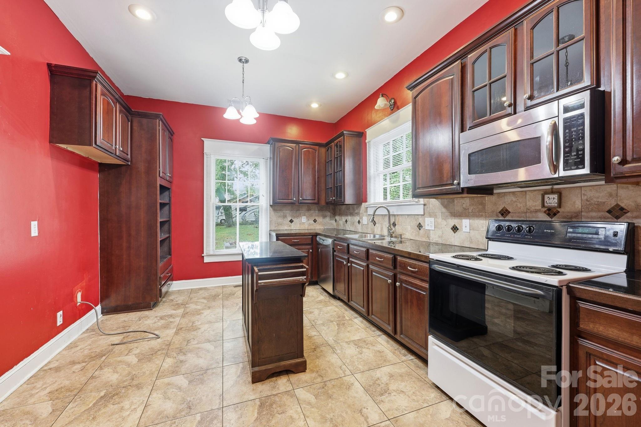Single Family Residence at 117 Wiley Avenue, Salisbury, photo 6 of 45