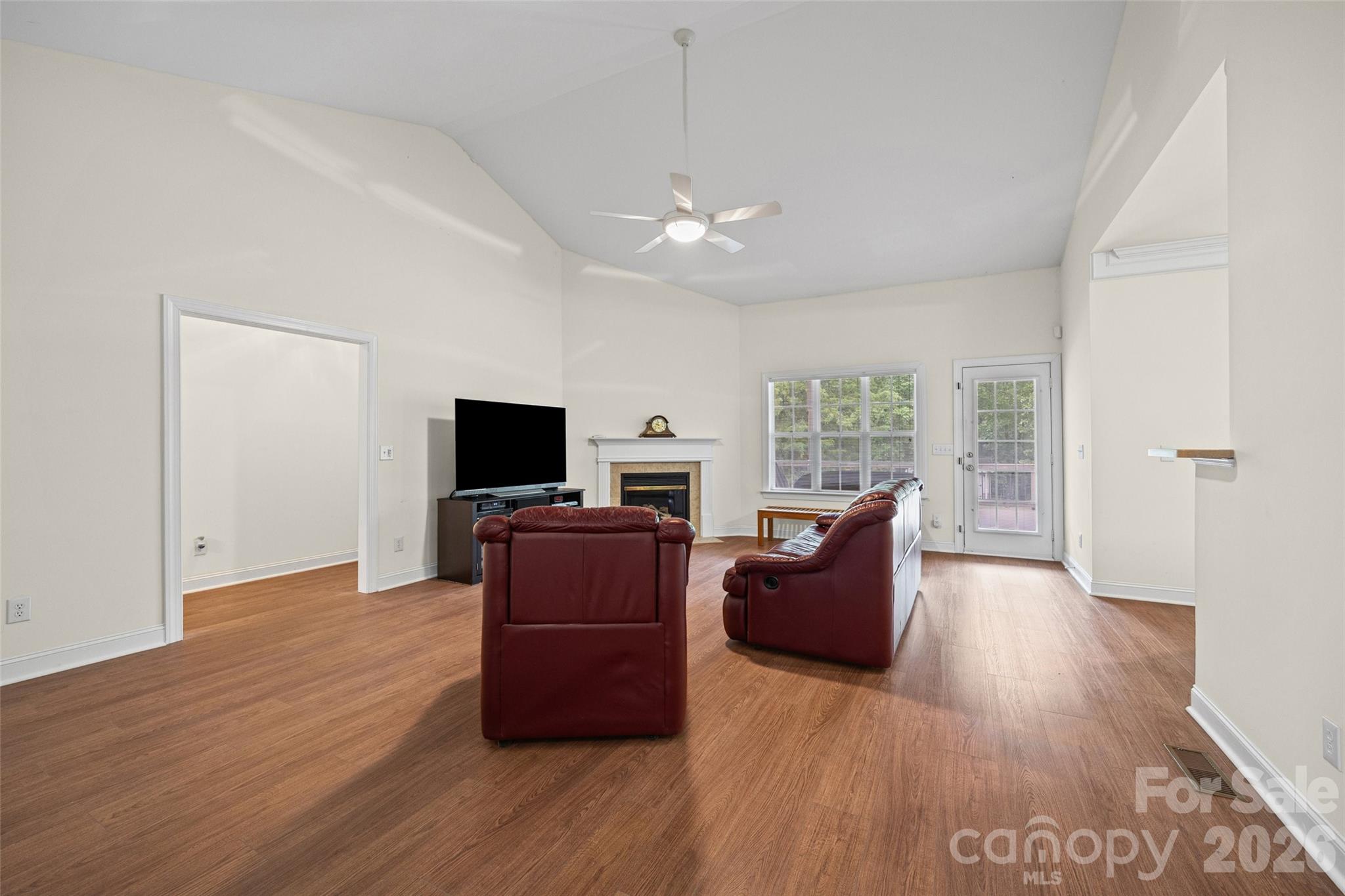 Single Family Residence at 8809 Nellie Lane, Waxhaw, photo 13 of 44