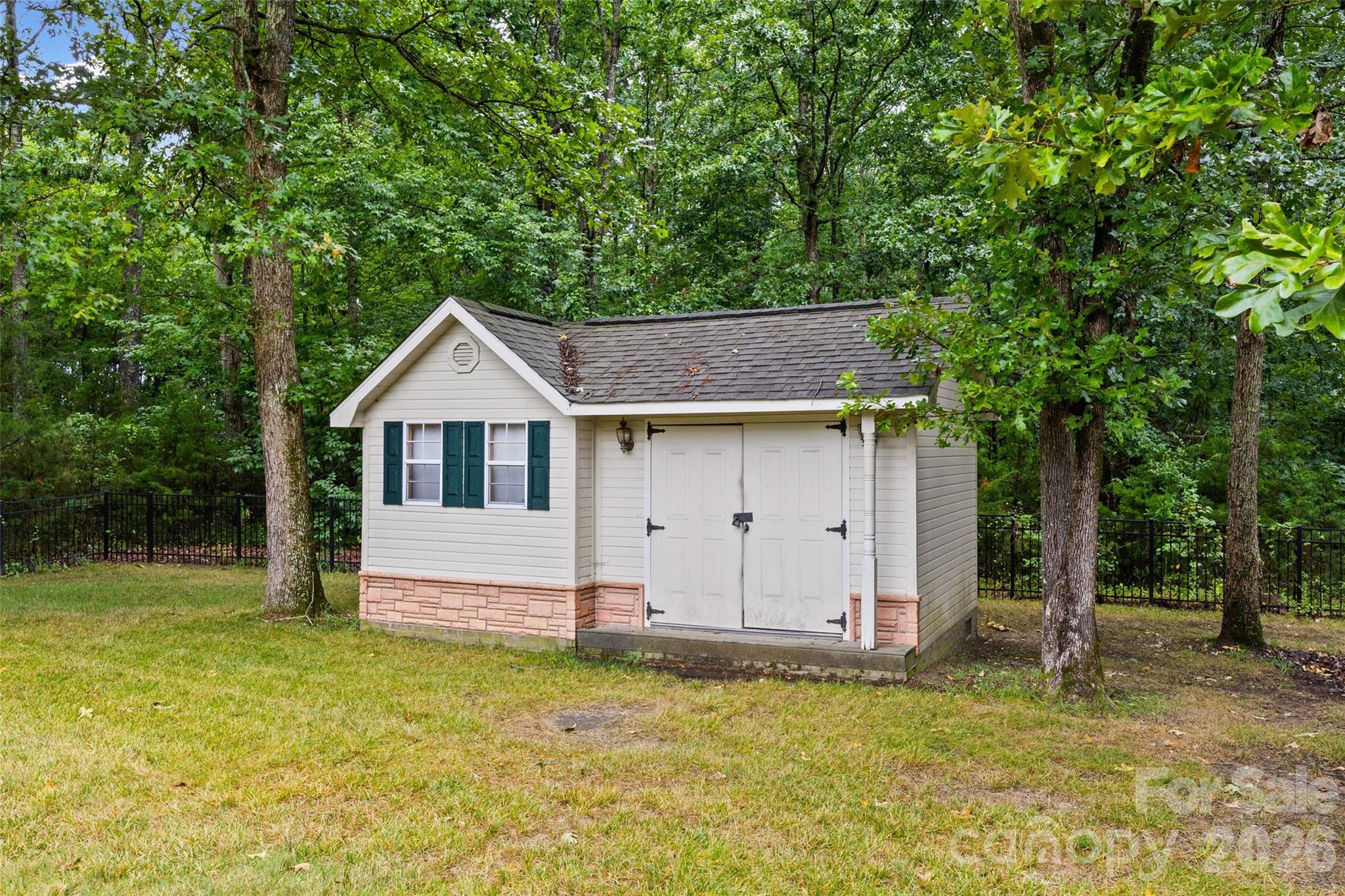Single Family Residence at 8809 Nellie Lane, Waxhaw, photo 41 of 44